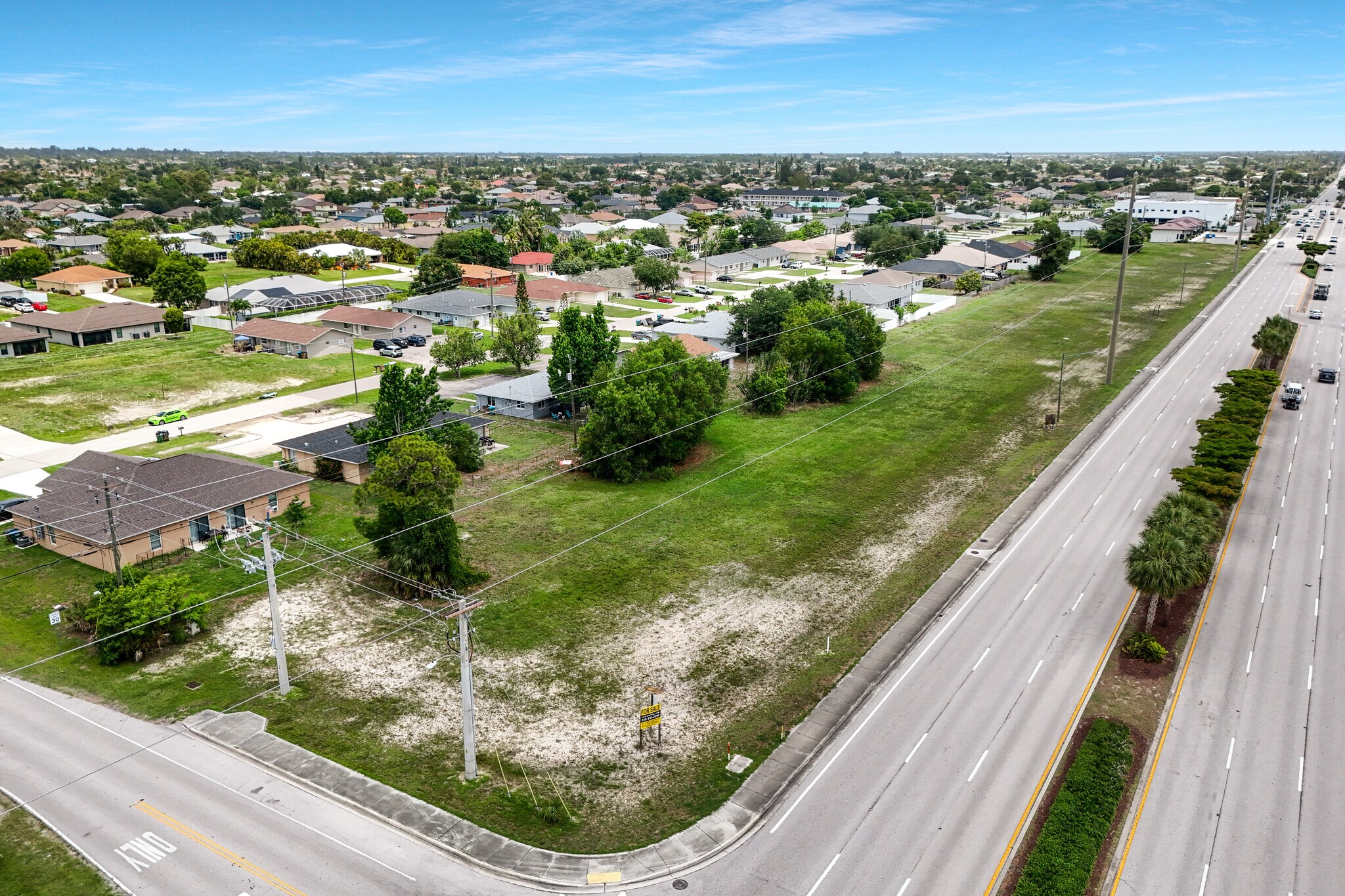 1800 SW Santa Barbara Pl, Cape Coral, FL for Sale