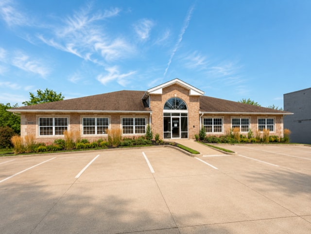 18400 Pearl Rd, Strongsville, OH for Rent