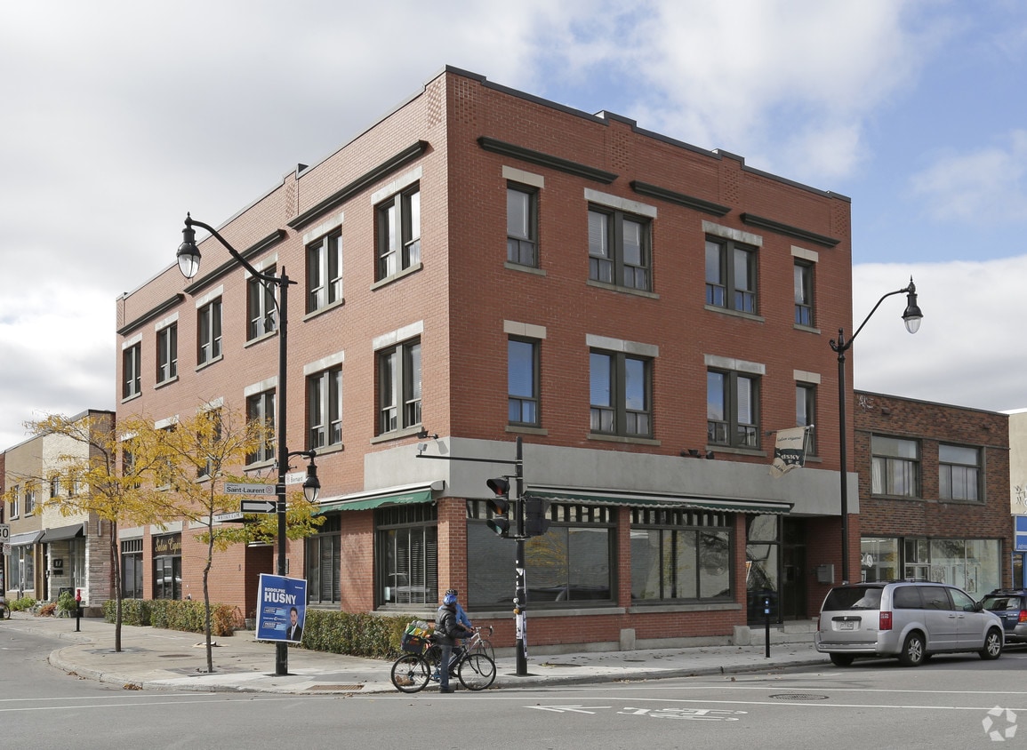 5800-5804 Boul Saint-Laurent, Montréal, QC for Sale