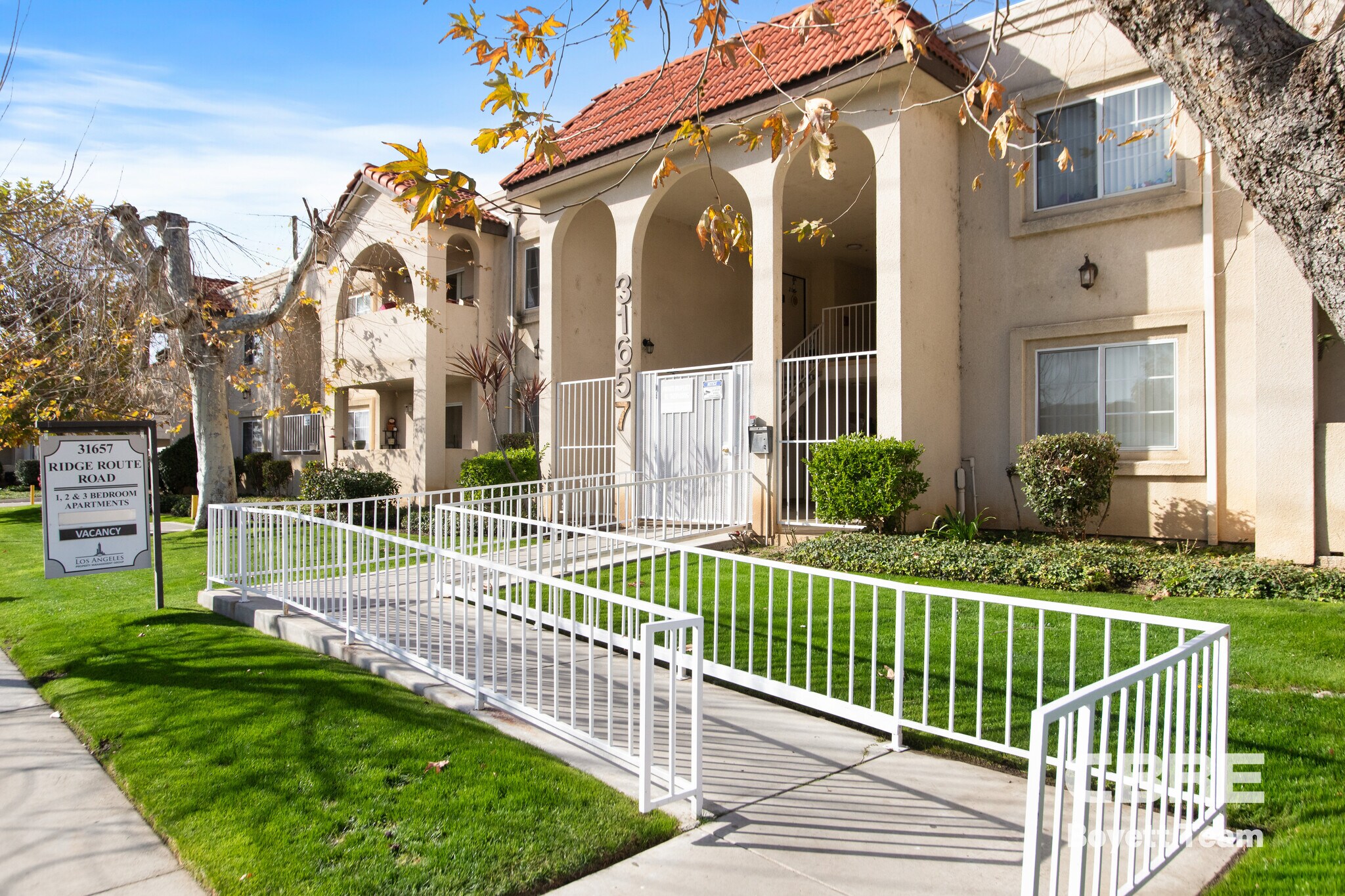 31657 Ridge Route Rd, Castaic, CA for Sale