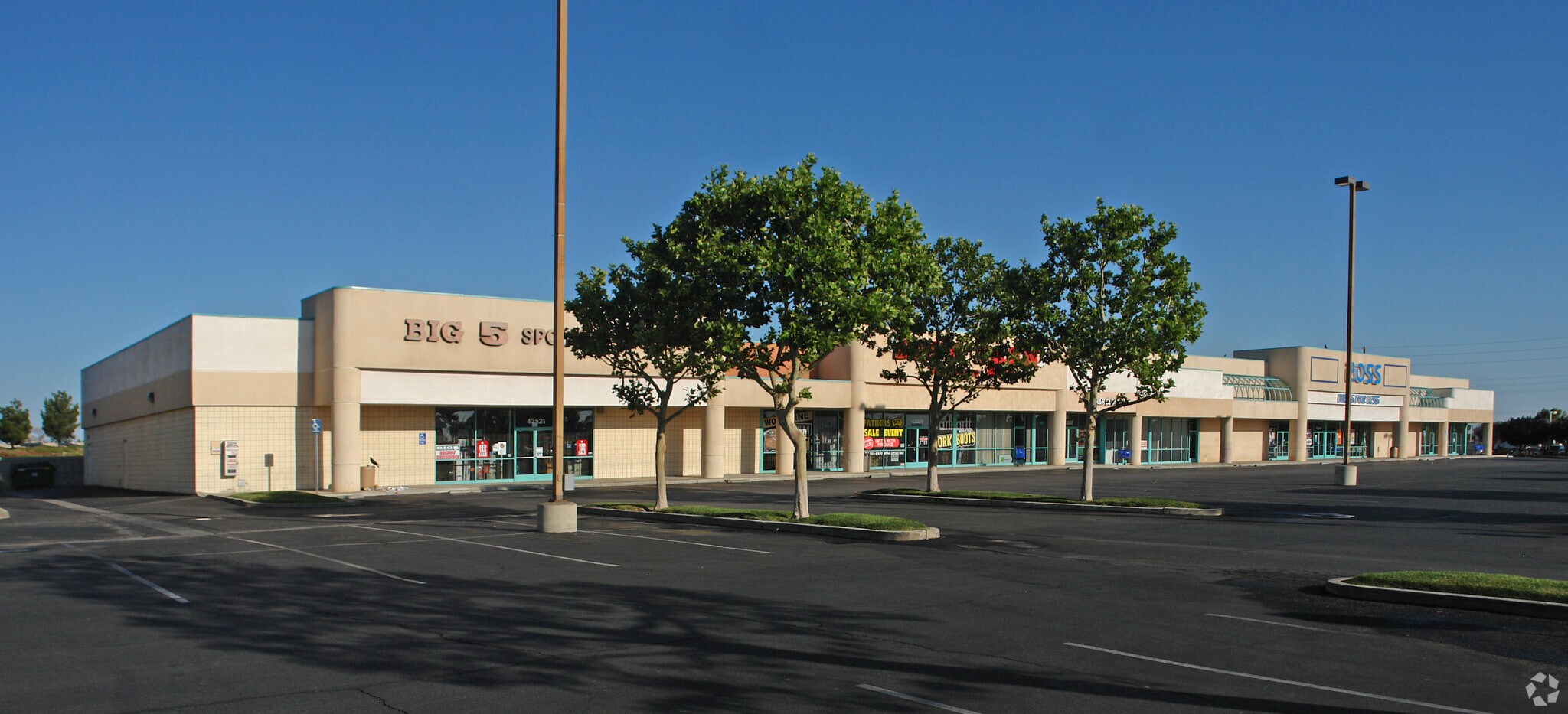 10281308 W Avenue K Lancaster, CA 93534 Shopping Center Property for