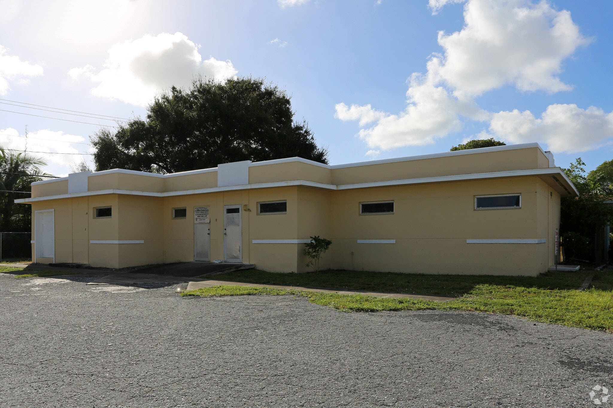 3514-3518 Broadway, West Palm Beach, FL for Rent