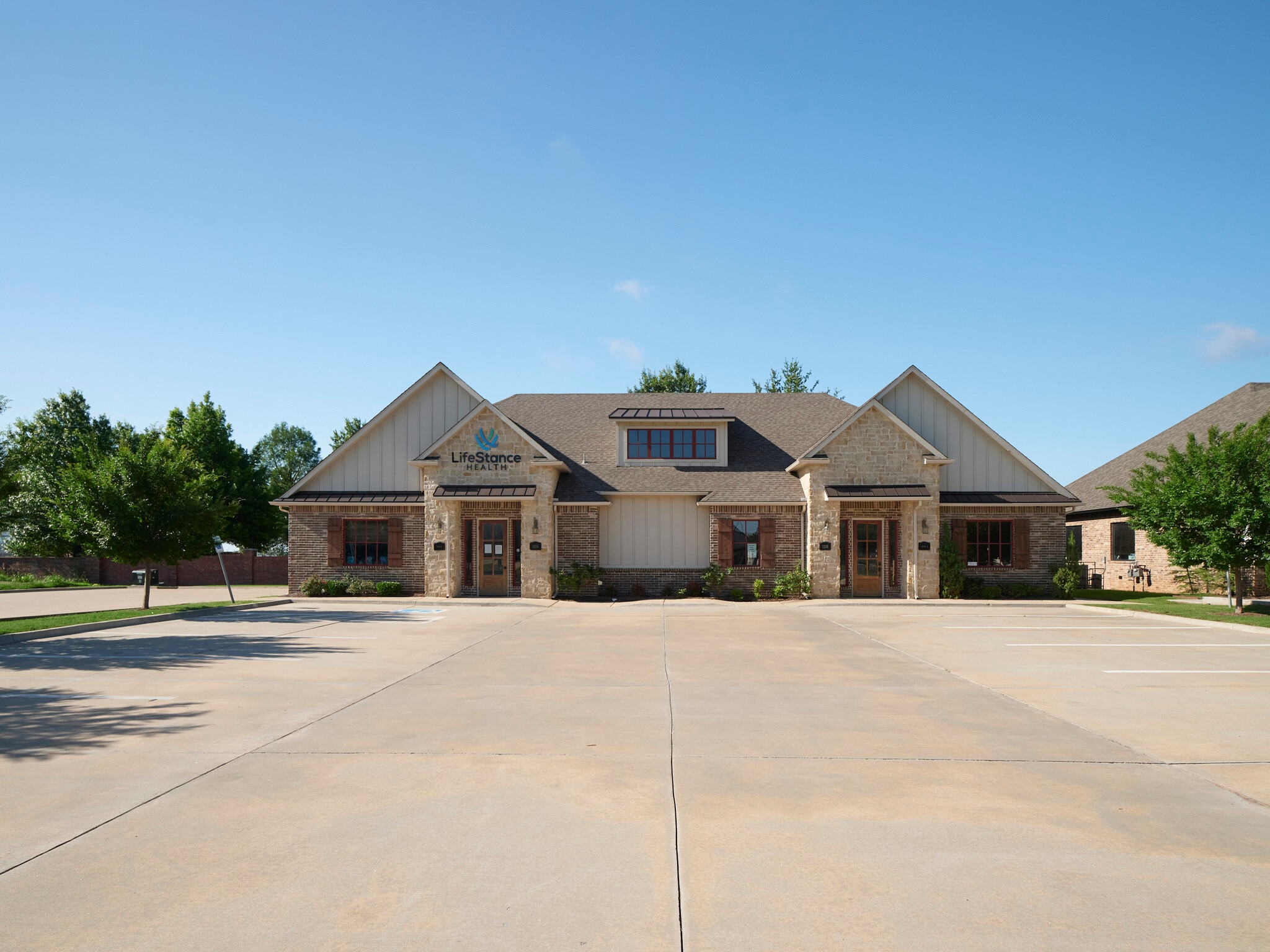 1111 Magnolia Ct, Moore, OK for Rent