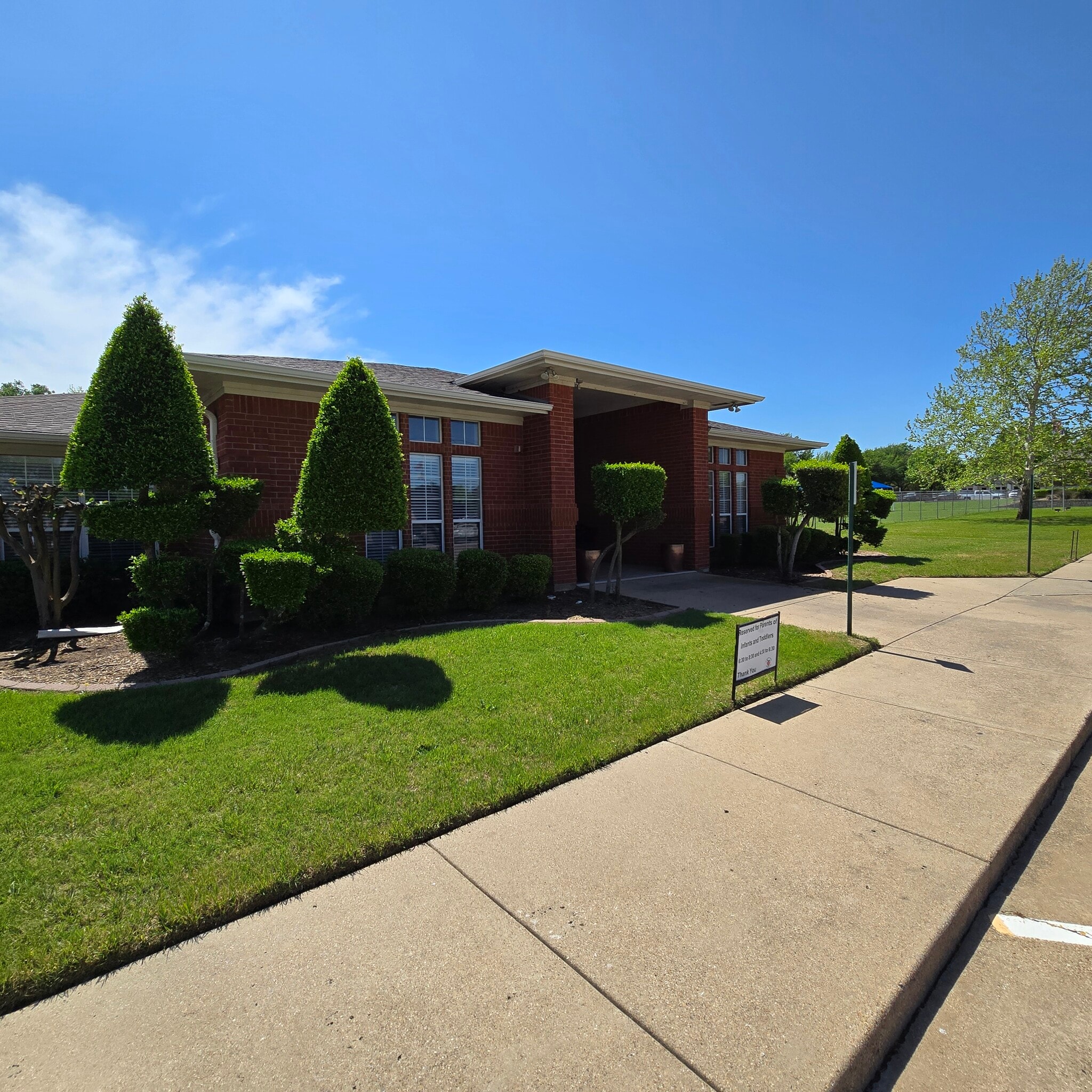 1770 Country Club Dr, Mansfield, TX for Sale