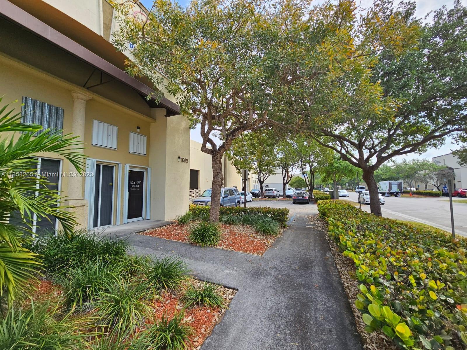 10475 NW 37th Ter, Miami, FL for Rent