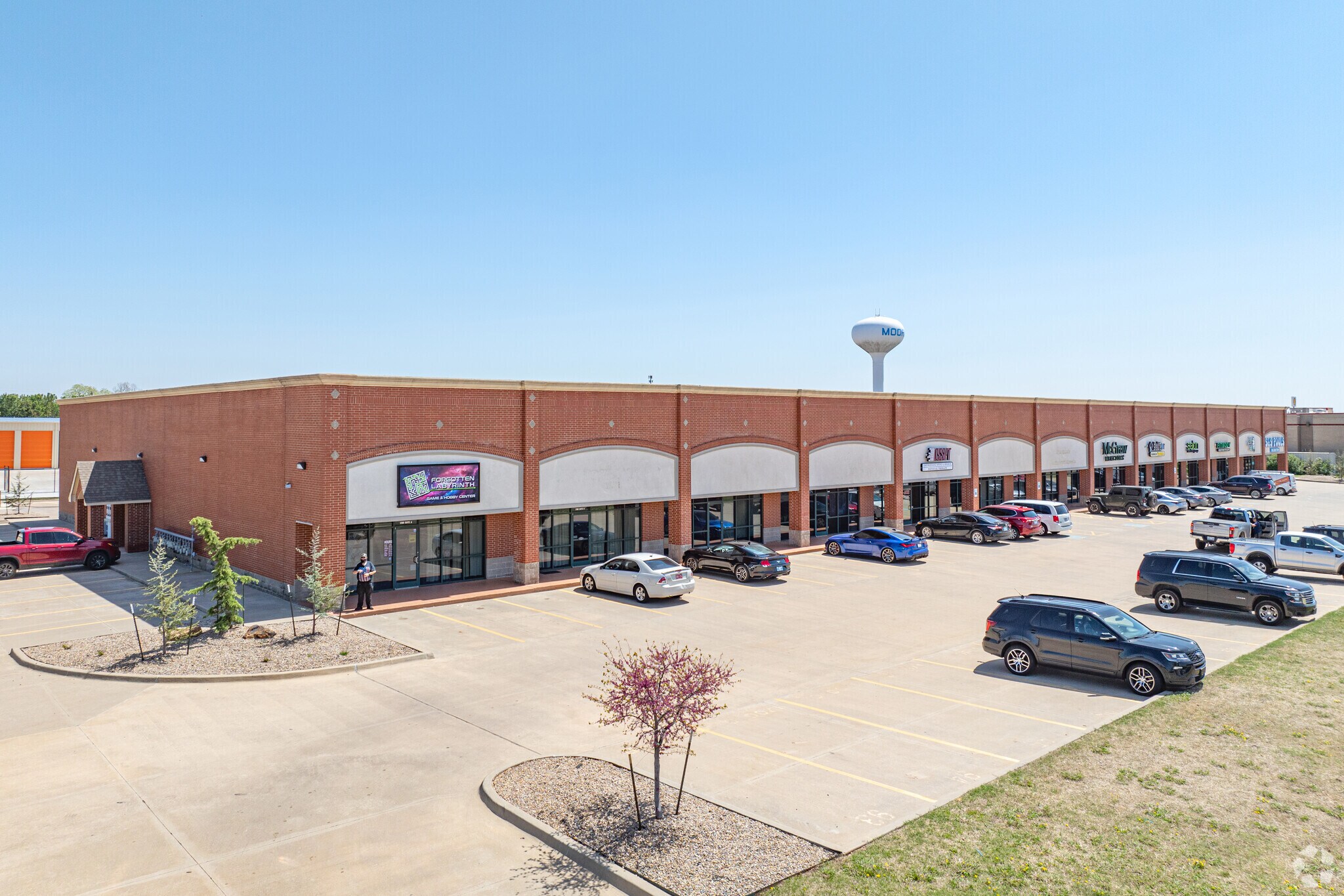 1700-1704 S Broadway St, Moore, OK for Rent