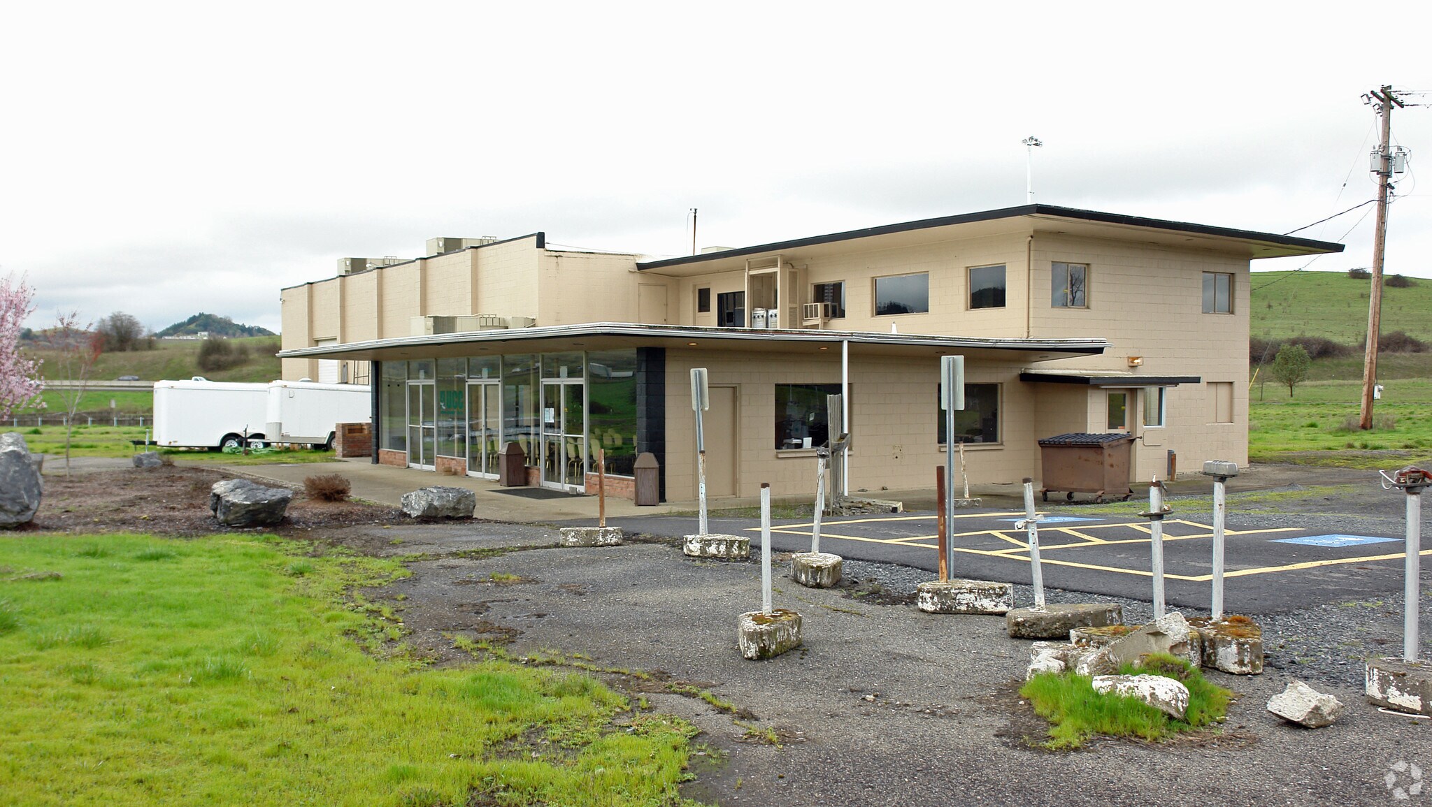 400 Grant Smith Rd, Roseburg, OR for Rent