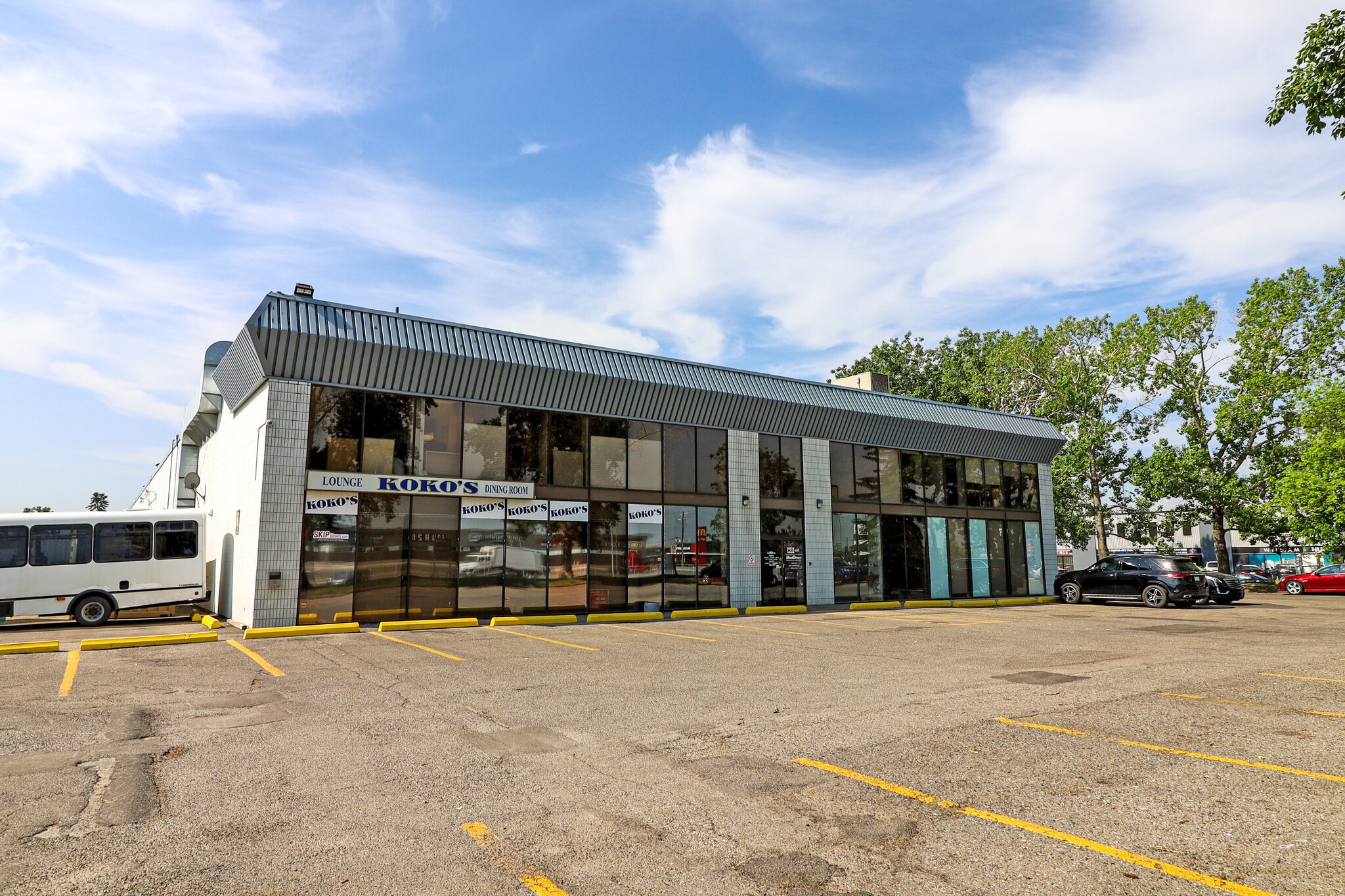 4712 13th St NE, Calgary, AB for Rent