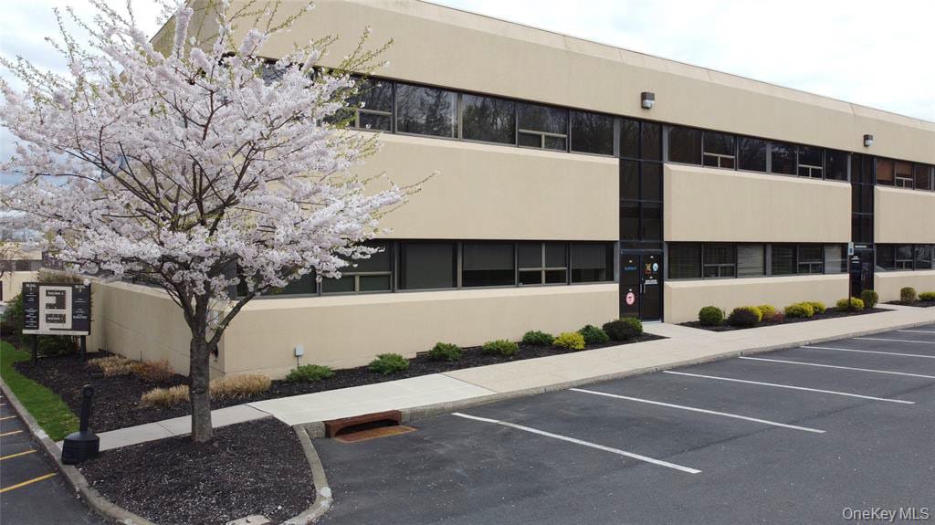 , Chestnut Ridge, NY for Sale