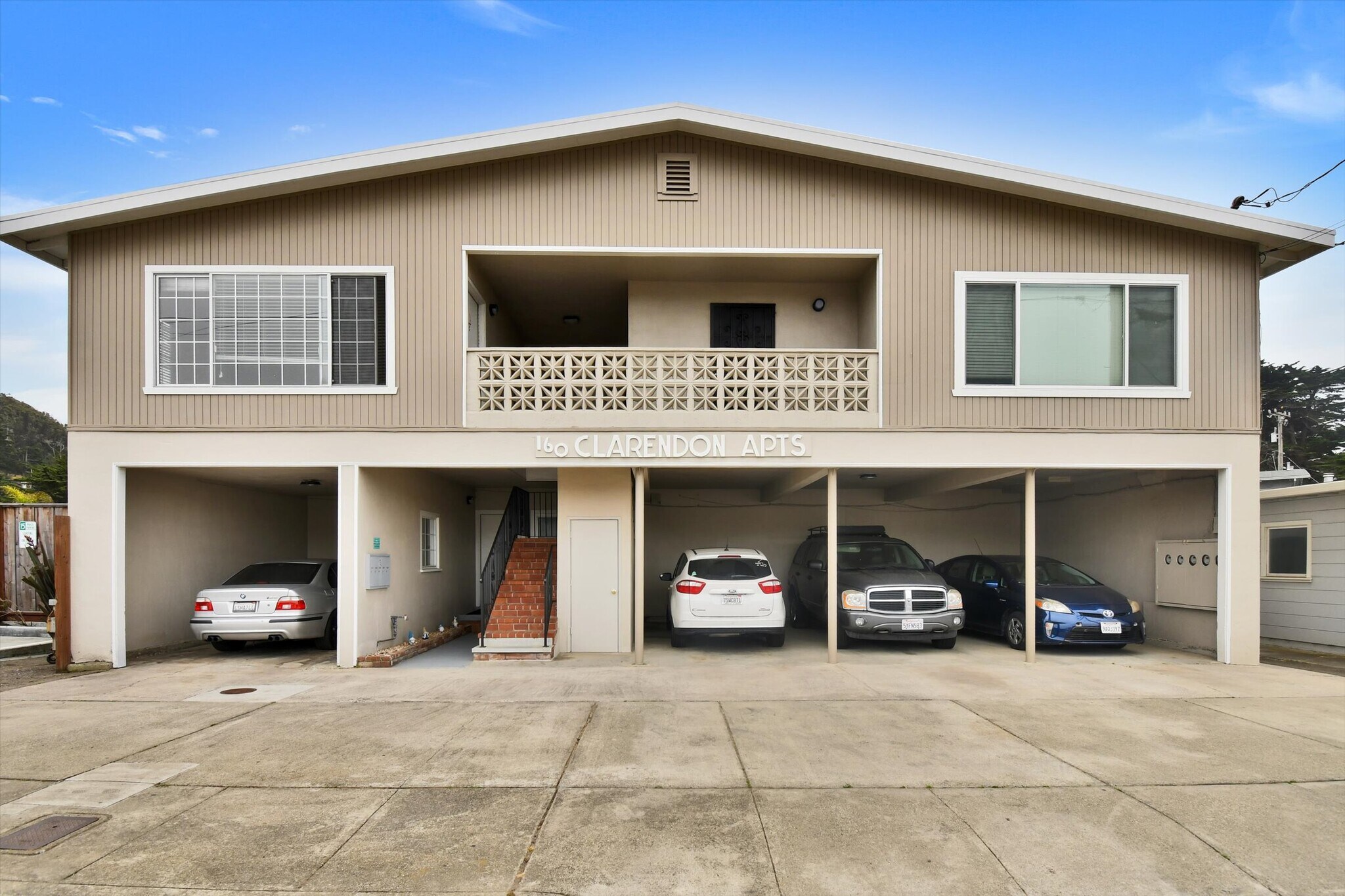 160 Clarendon Rd, Pacifica, CA for Sale