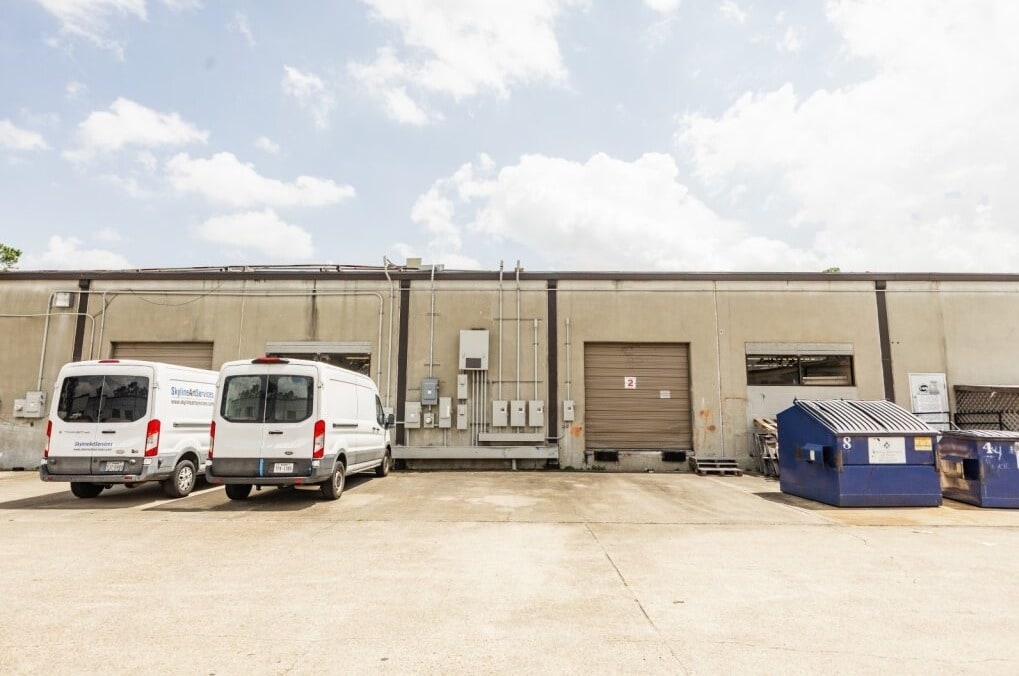 6925 Portwest Dr, Houston, TX for Rent