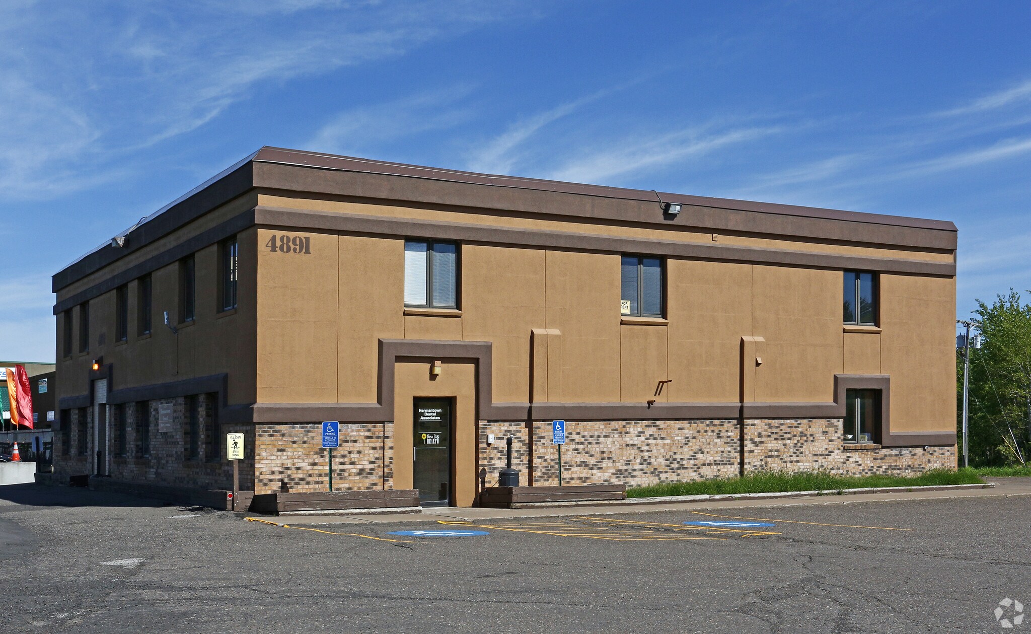 4891 Miller Trunk Hwy, Duluth, MN for Sale