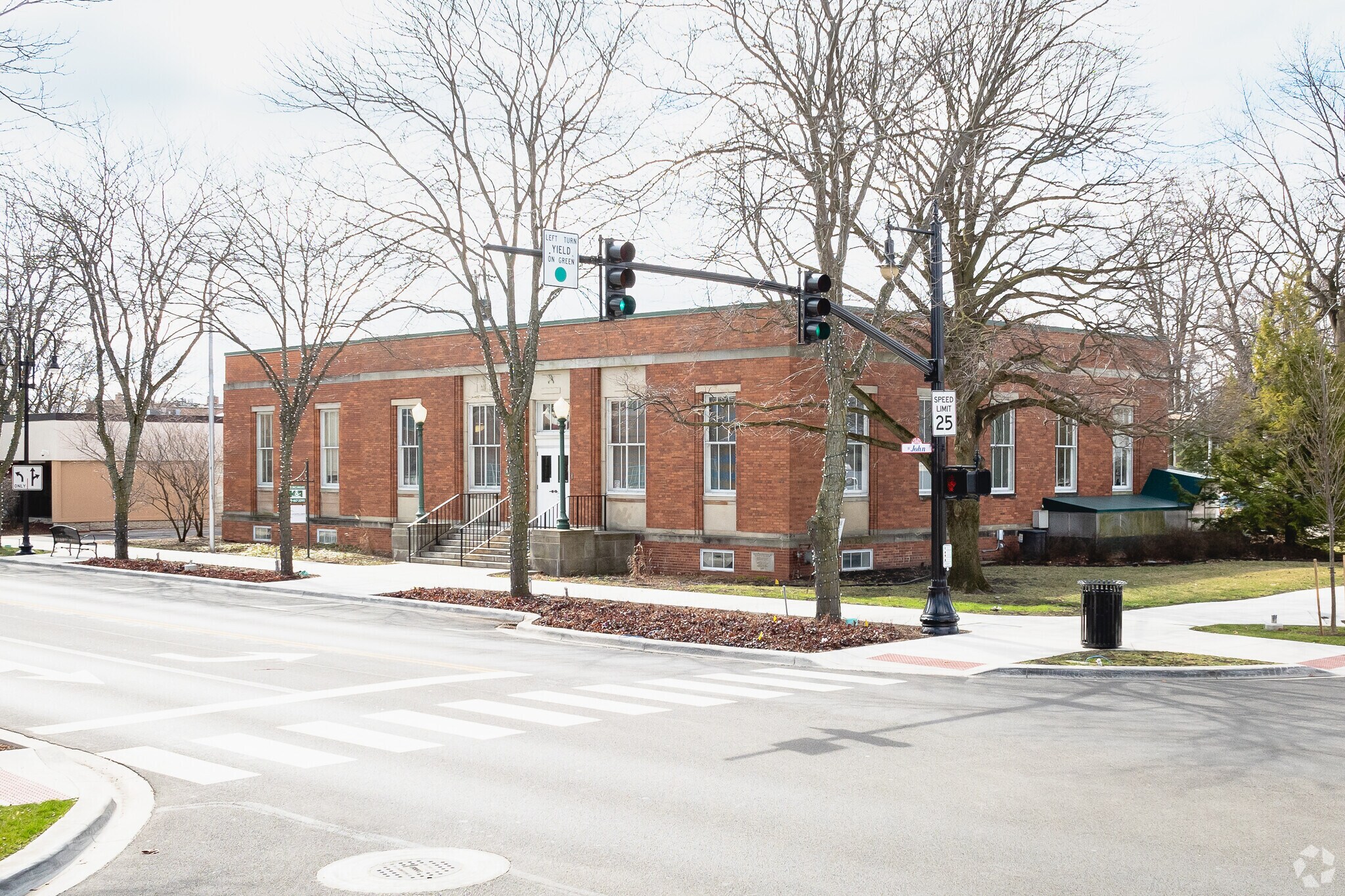 415 Conant St, Maumee, OH for Sale