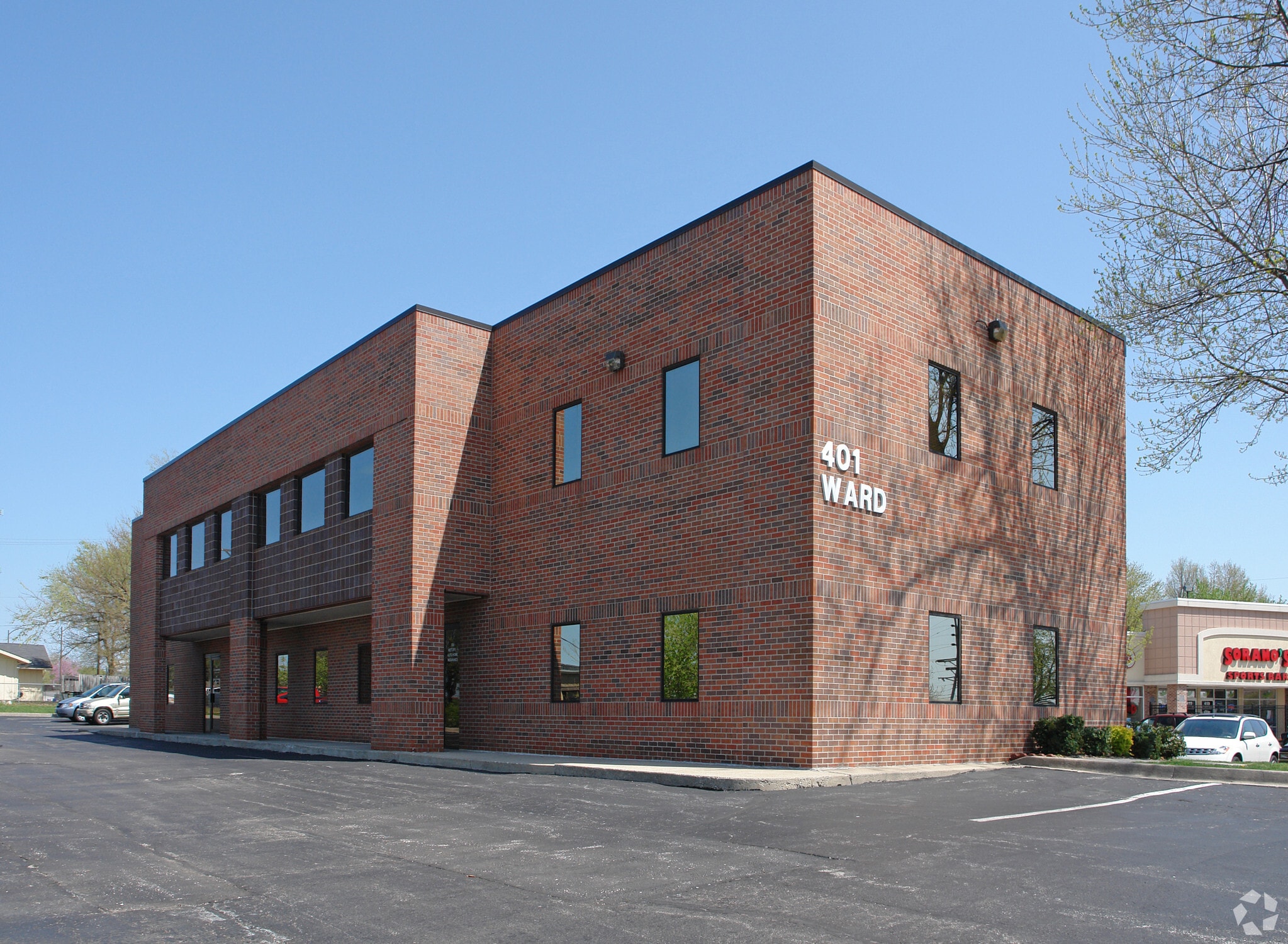 401 SW Ward Rd, Lee's Summit, MO for Rent