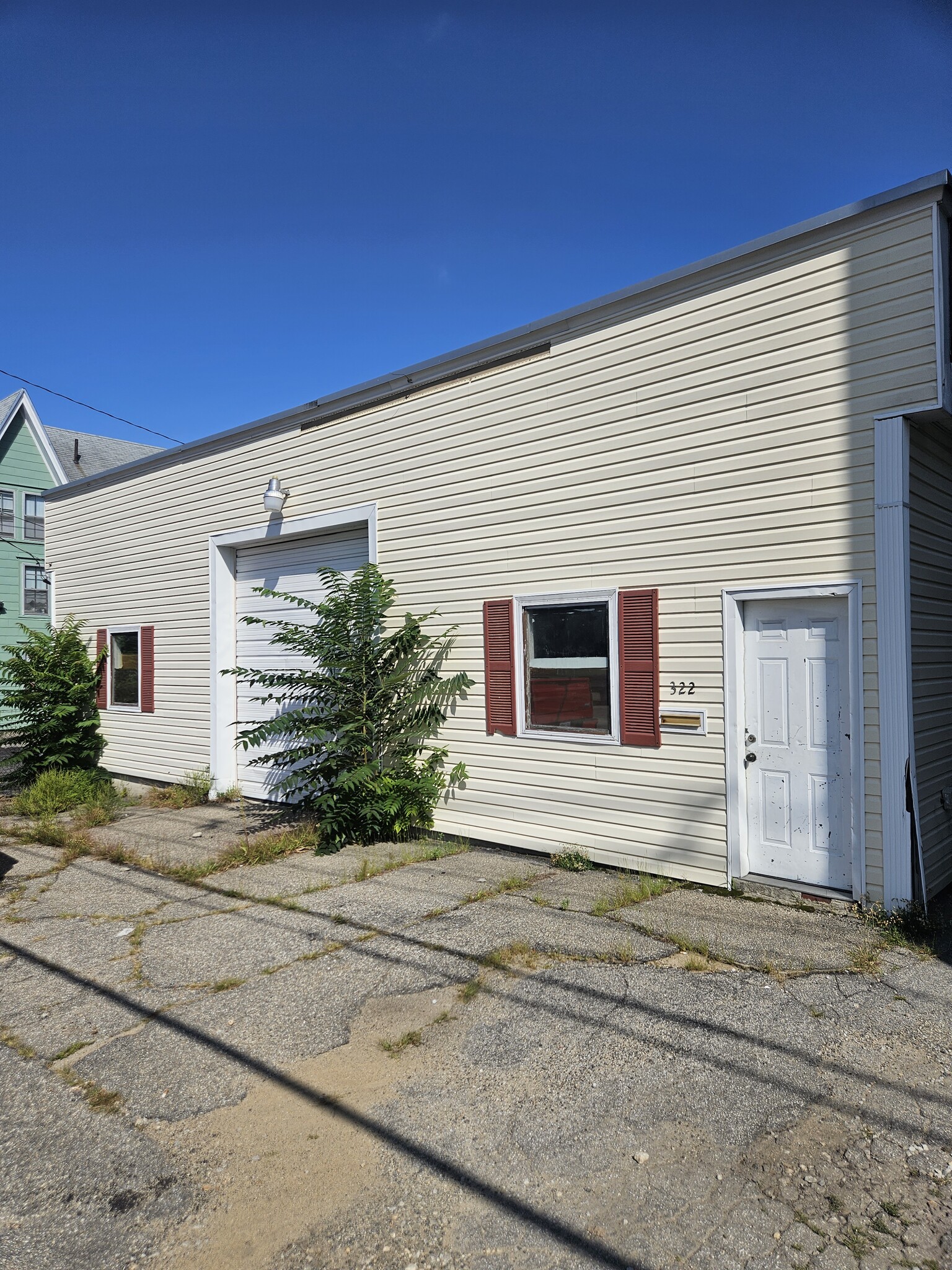 322 Lowell St, Manchester, NH for Sale