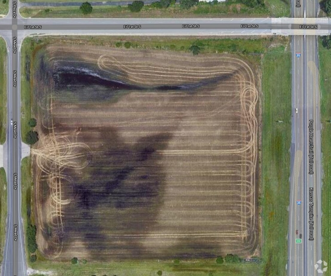 S Mead Dr & E 71st St S, Haysville, KS for Sale