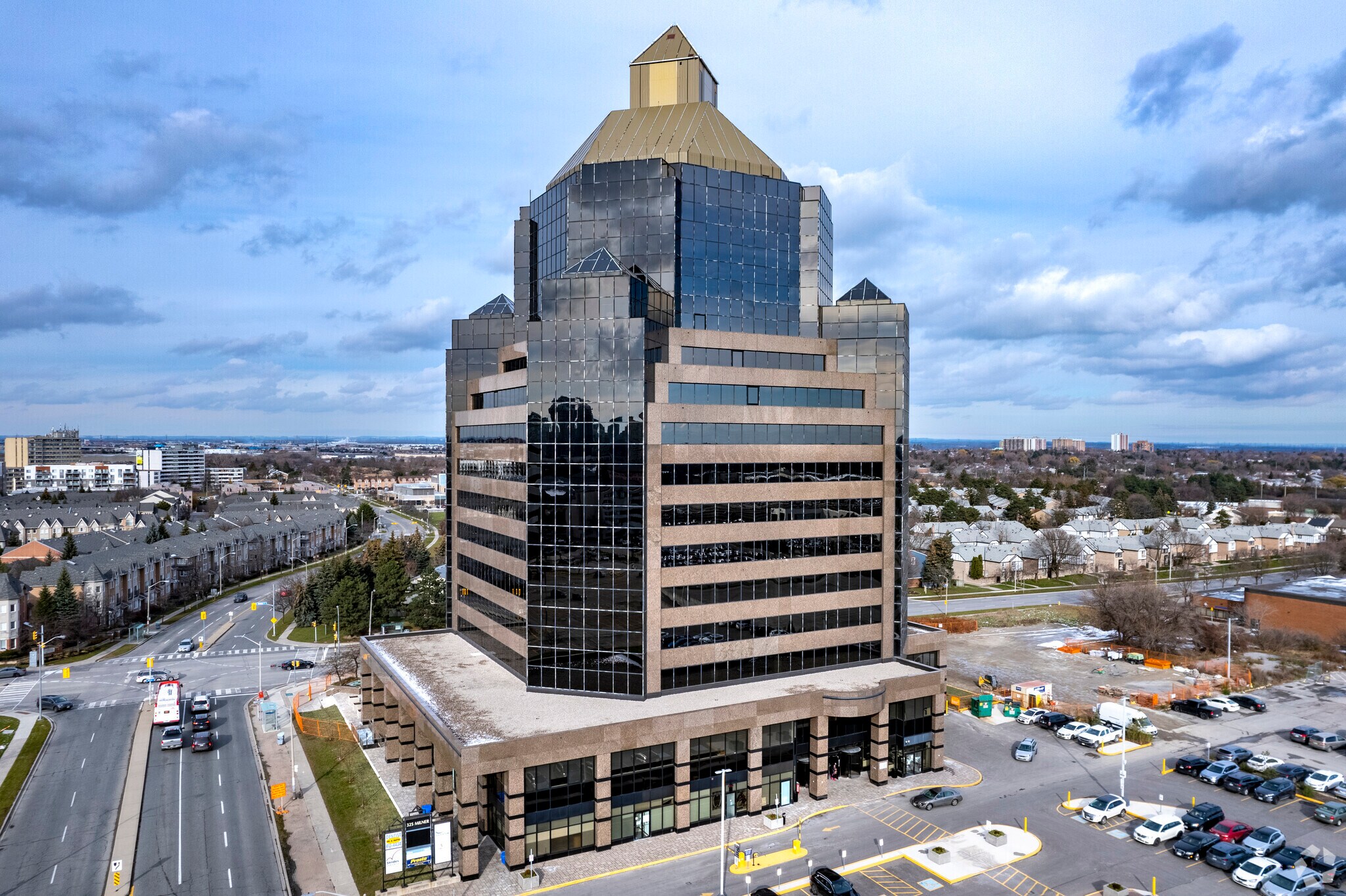 325 Milner Ave, Toronto, ON for Rent