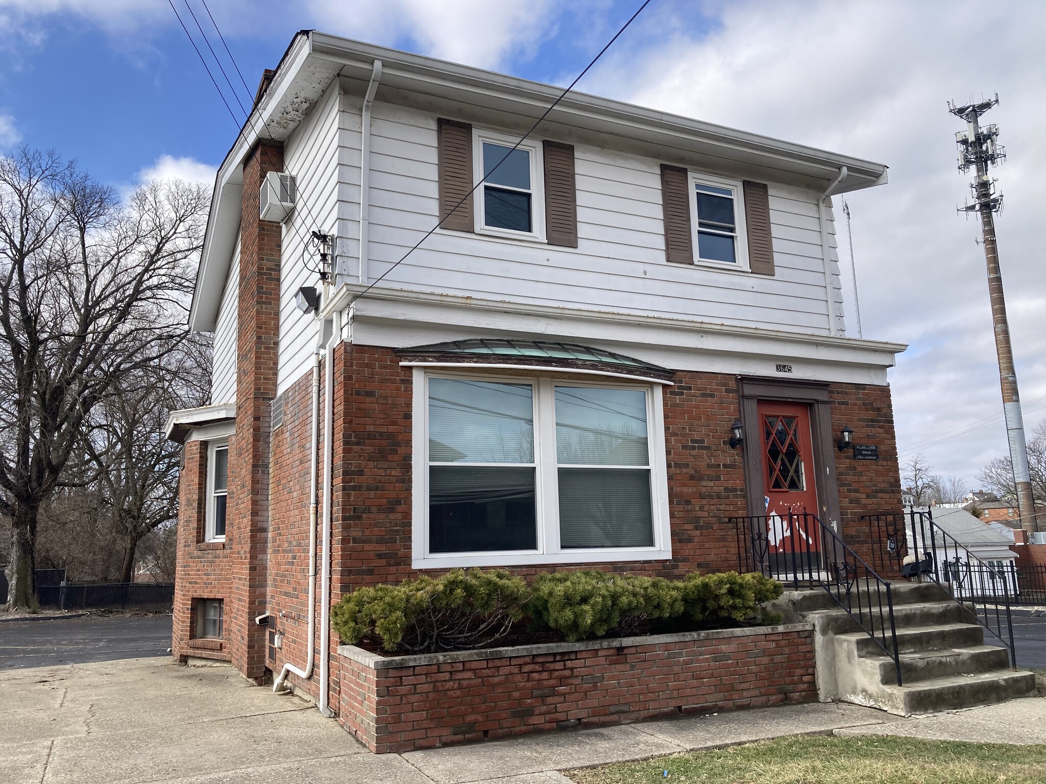 3645 Glenmore Ave, Cheviot, OH for Sale