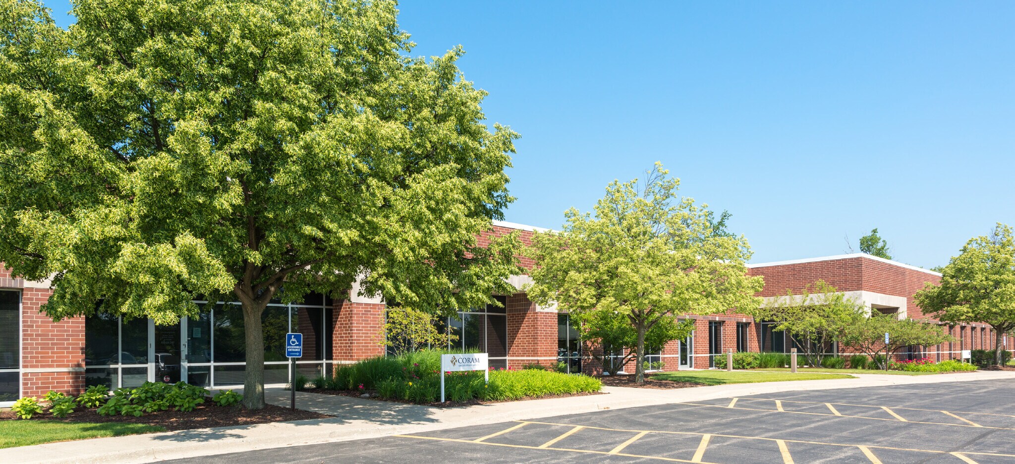 1471 Business Center Dr, Mount Prospect, IL for Rent
