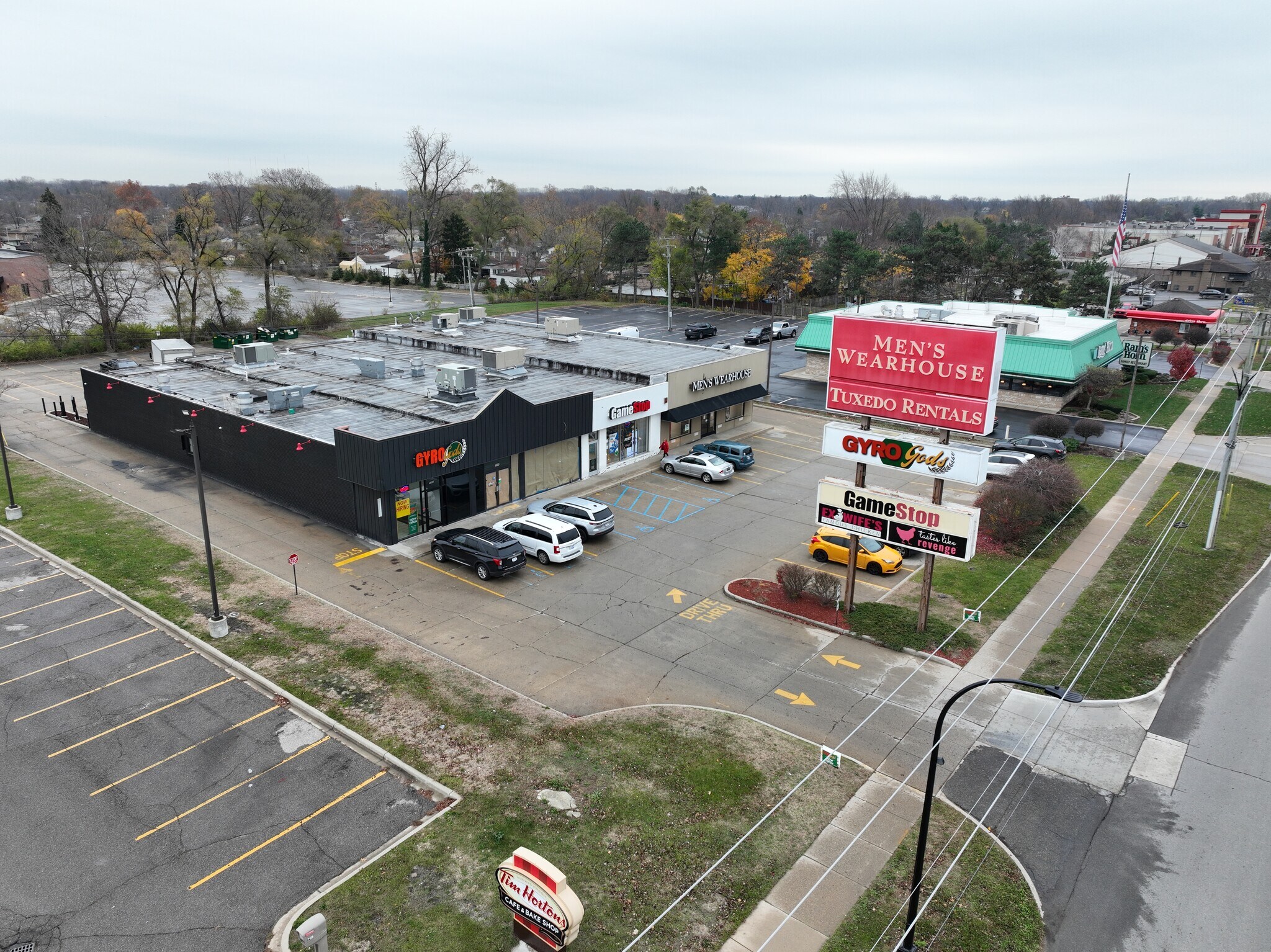 7040-7060 N Wayne Rd, Westland, MI for Sale