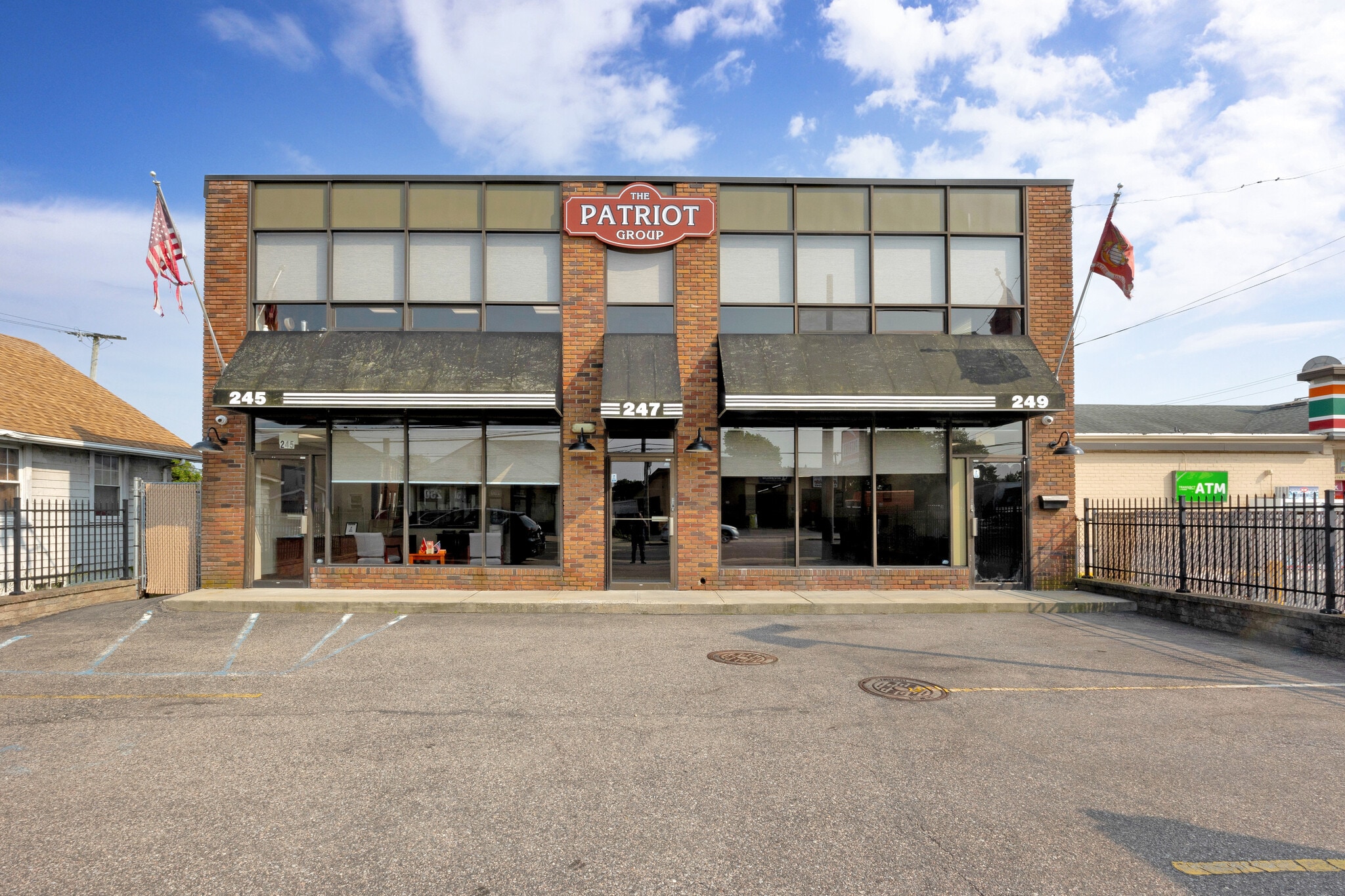 245-249 W Montauk Hwy, Lindenhurst, NY for Rent