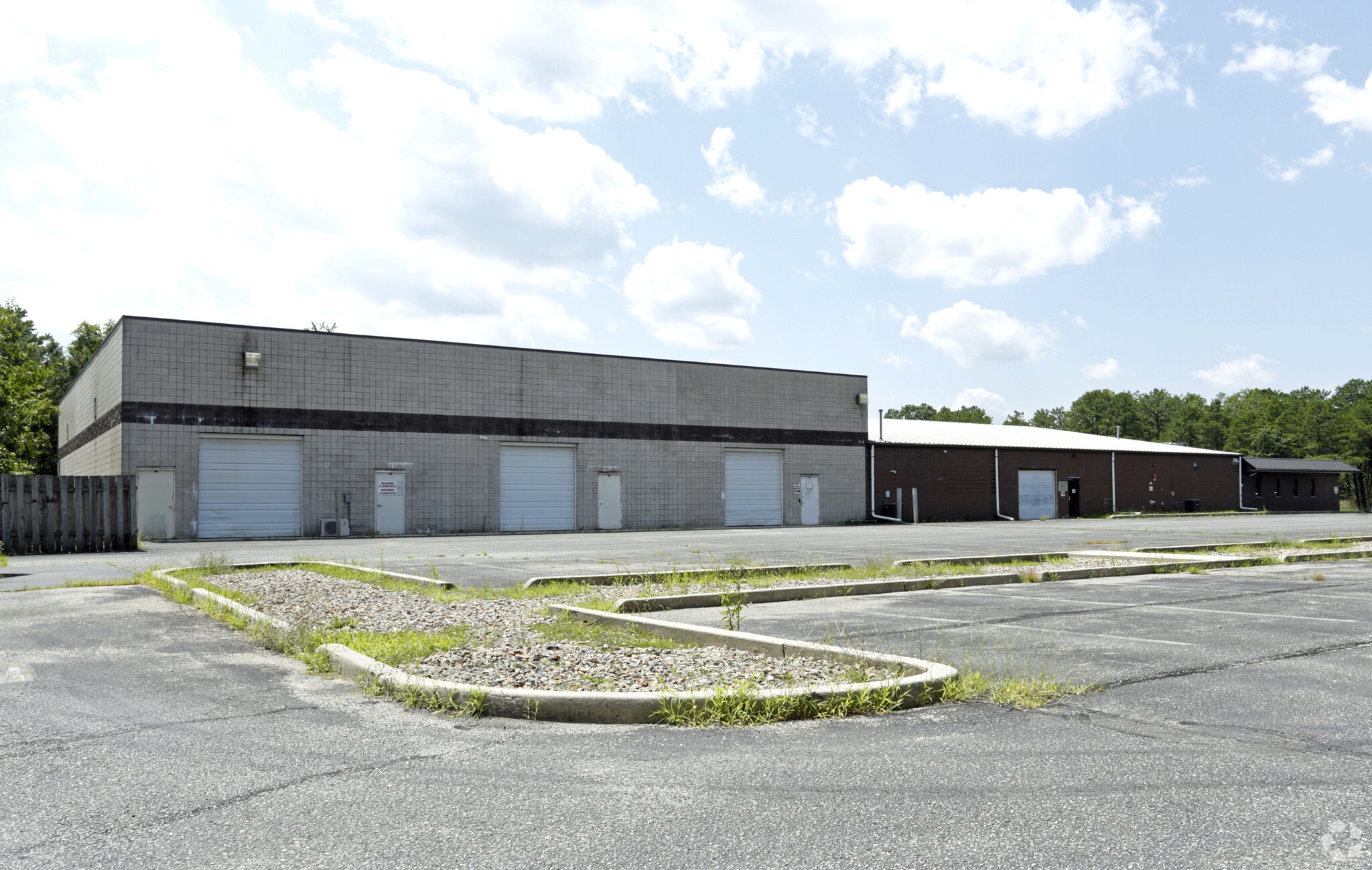 8 Executive Dr, Toms River, NJ for Rent