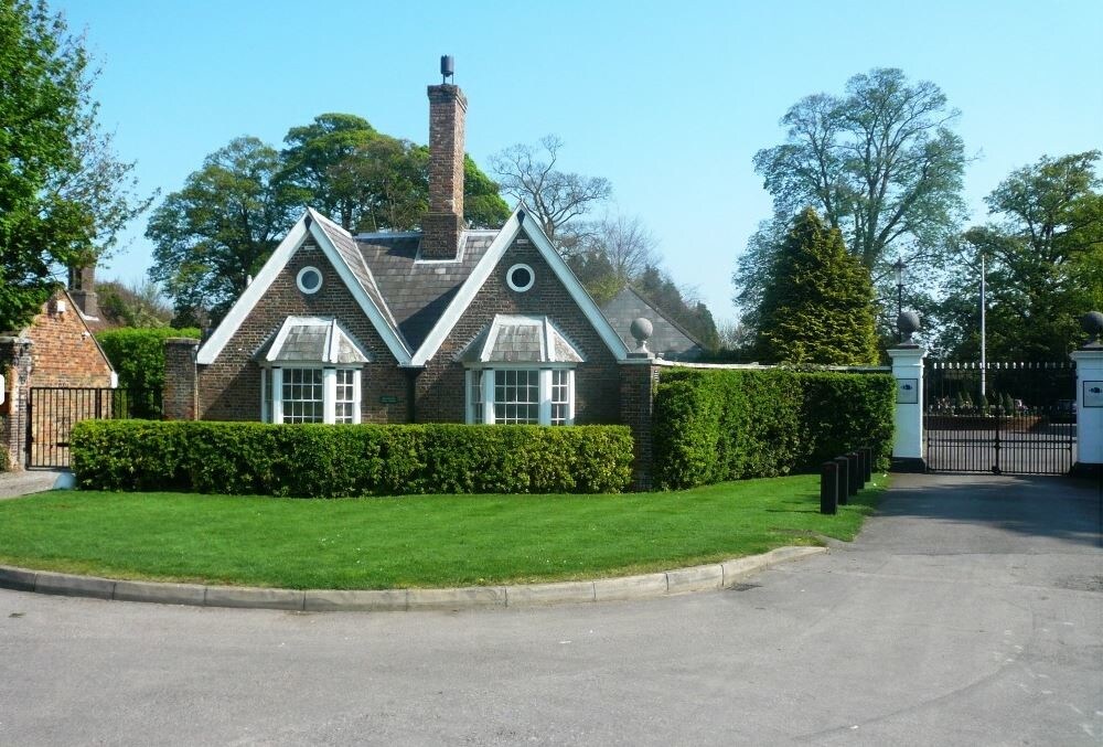 Houghton Hall Dunstable, BDF LU5 5DY Office Property for Lease on