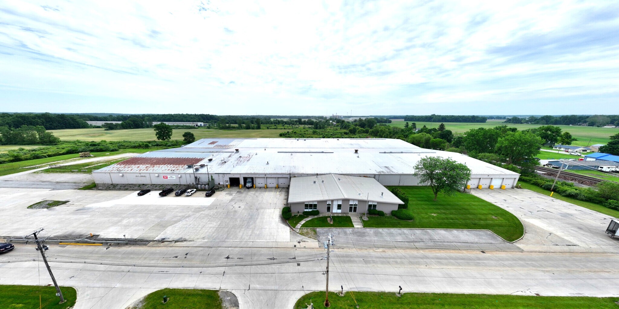 301 N Taylor Rd, Garrett, IN for Rent