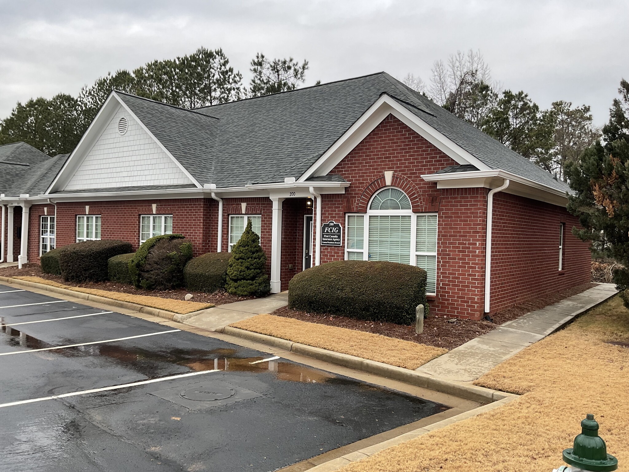 200-204 River Park North Dr, Woodstock, GA for Rent