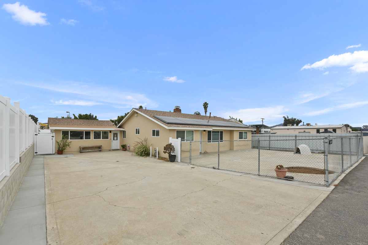 10631 Prospect Ave, Santee, CA for Sale