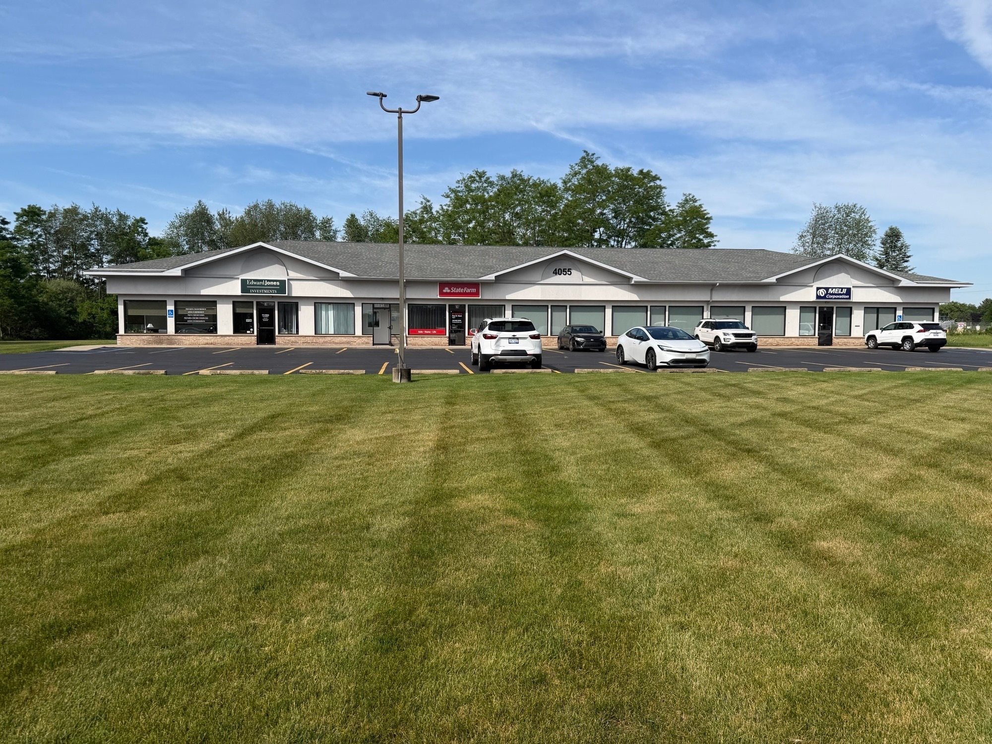 4055 W Dickman Rd, Springfield, MI for Sale