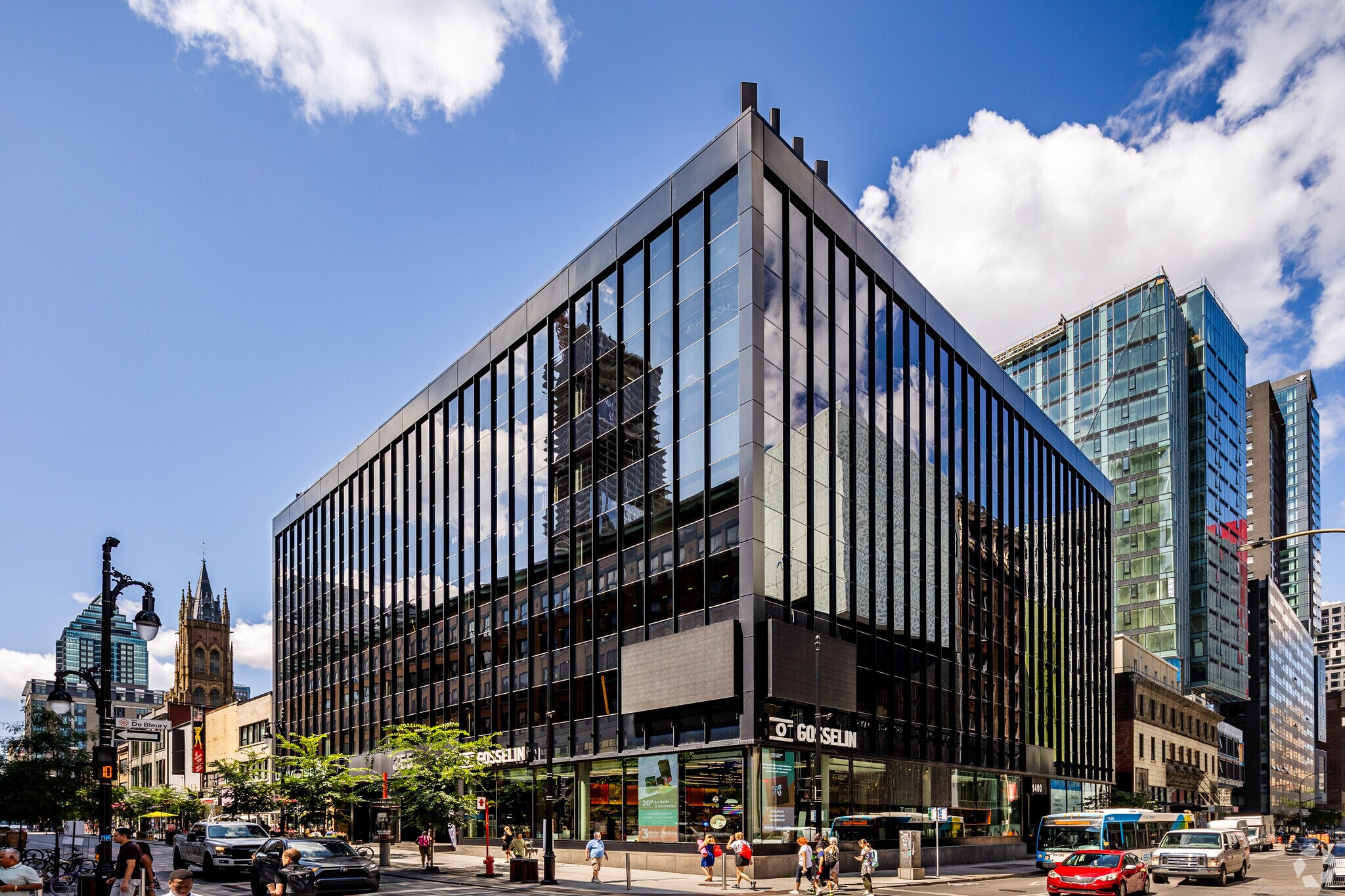 351-359 Rue Sainte-Catherine O, Montréal, QC for Rent