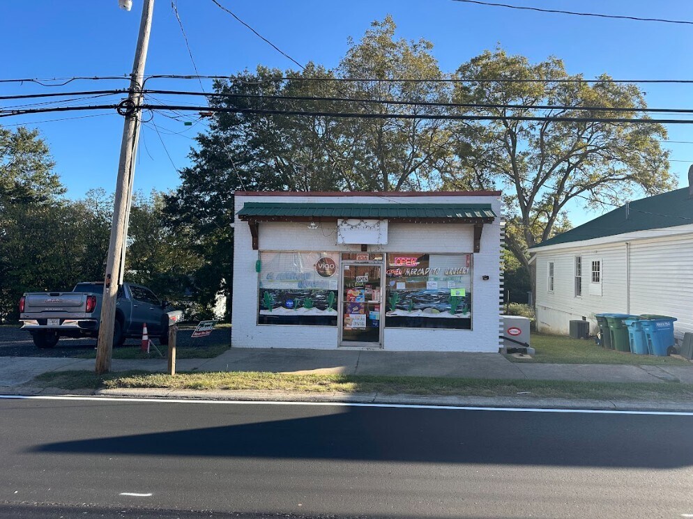 836 S Broad St, Commerce, GA for Sale