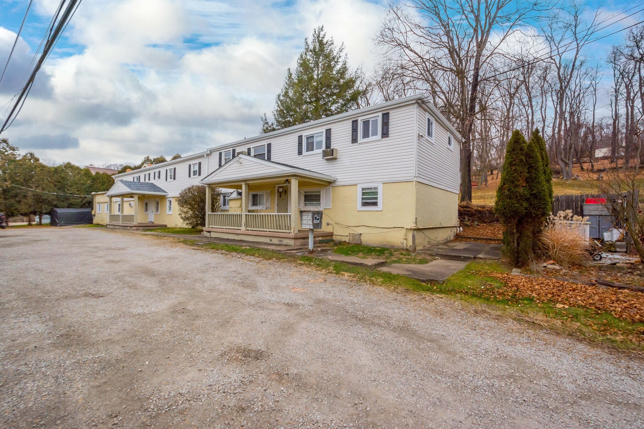 1027 Cochran Mill Rd, Jefferson Hills, PA for Sale