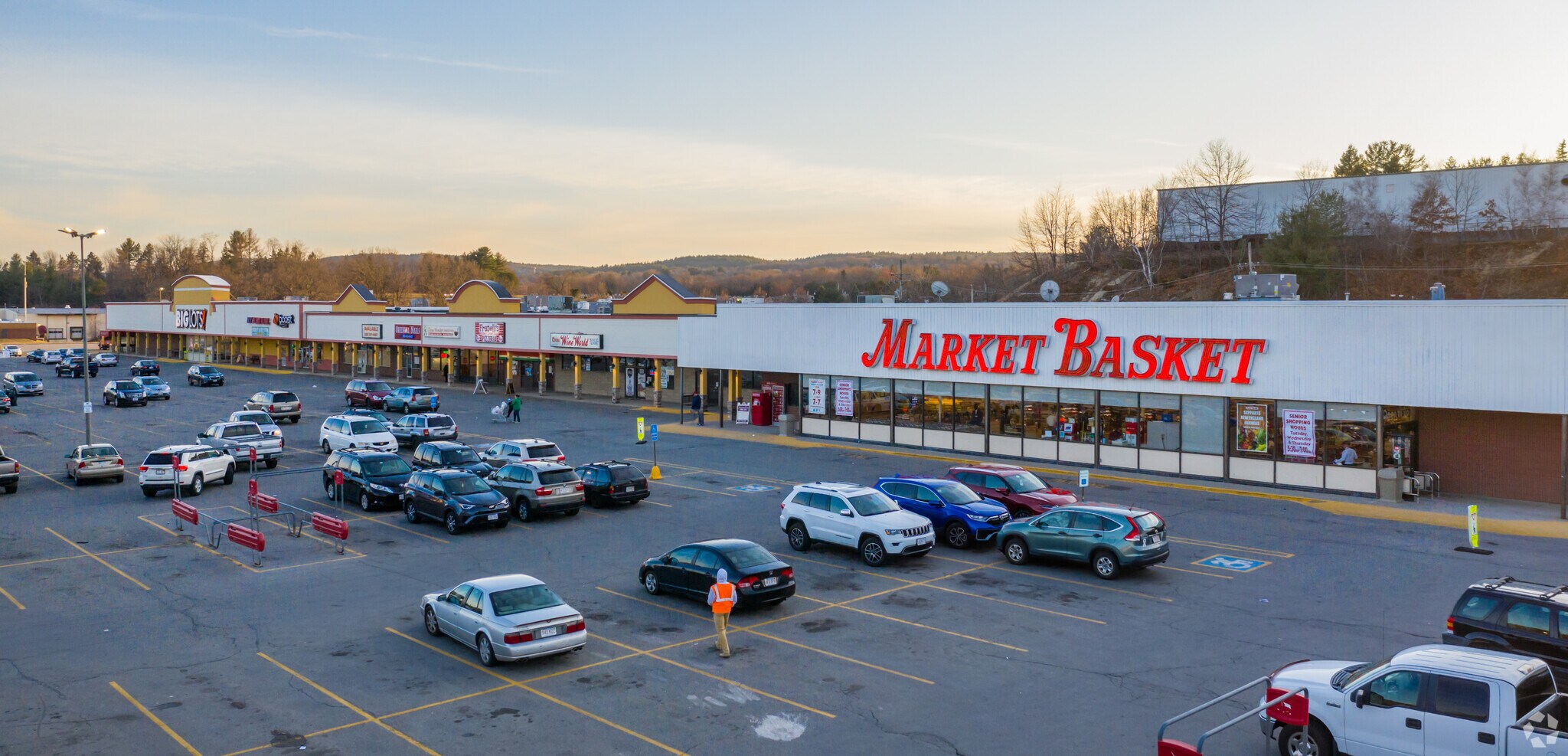 353385 John Fitch Hwy Fitchburg, MA 01420 Shopping Center Property