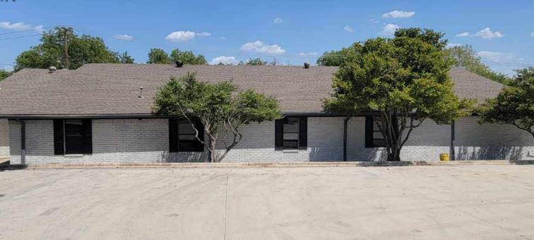 305 W 1st St, Justin, TX for Rent