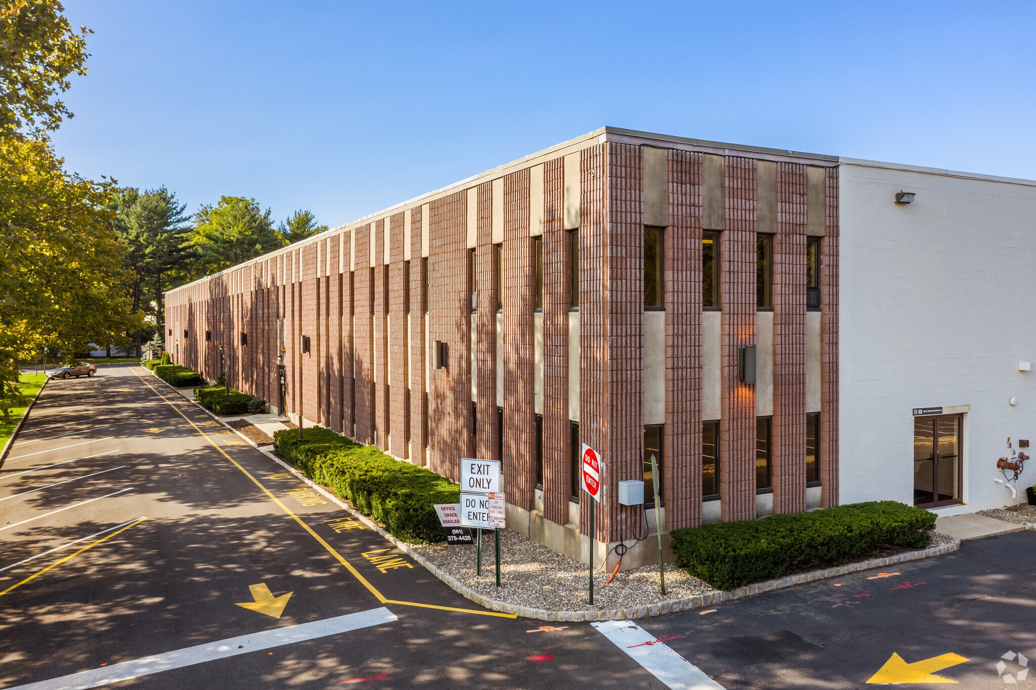 681 Lawlins Park, Wyckoff, NJ for Rent