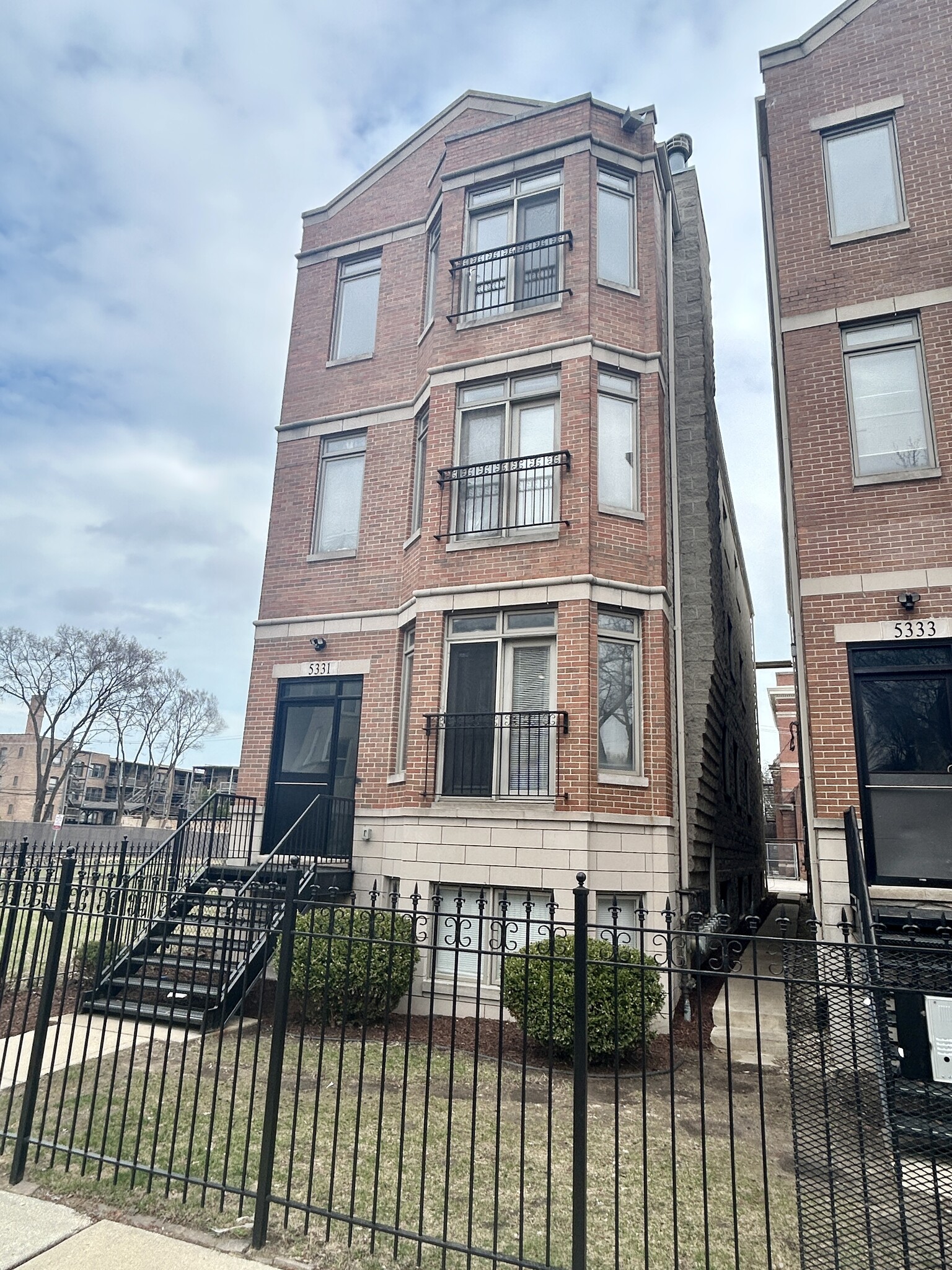 5331 S Calumet Ave, Chicago, IL for Sale