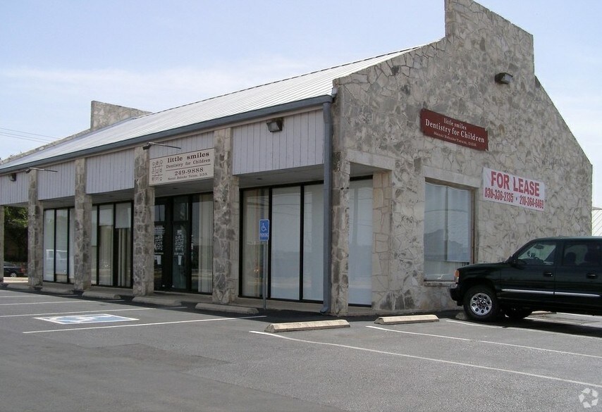 1415 E Blanco Rd Boerne, TX 78006 Office Property for Lease on