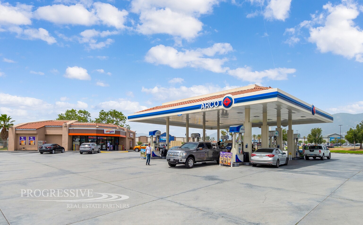 3890 University Pky, San Bernardino, CA for Sale