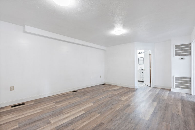 437 S Royal Ave, Front Royal, VA for Rent