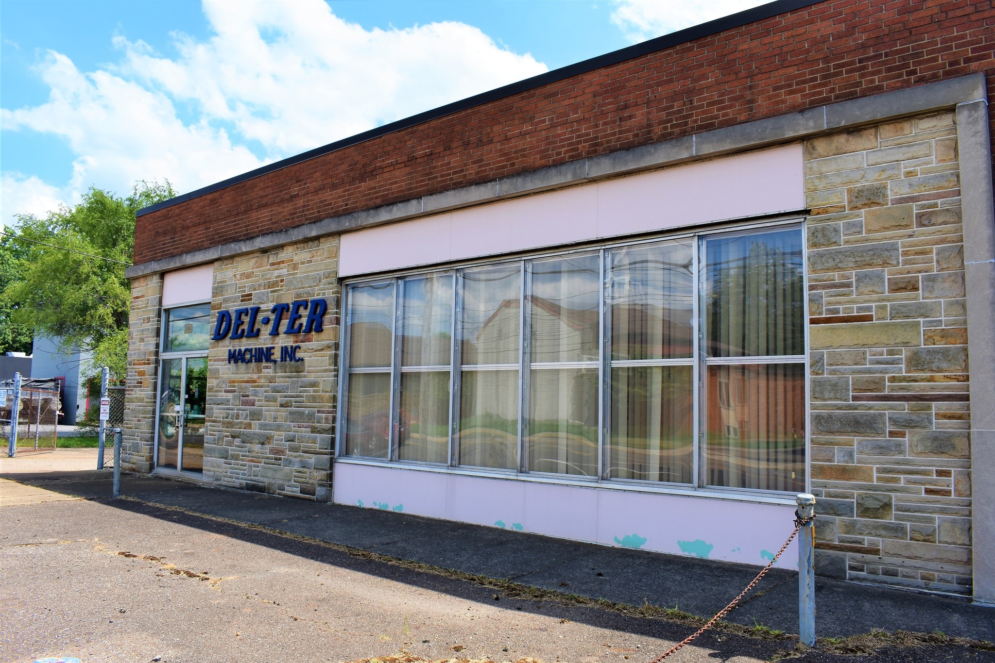 1038 Triplett Blvd, Akron, OH for Sale