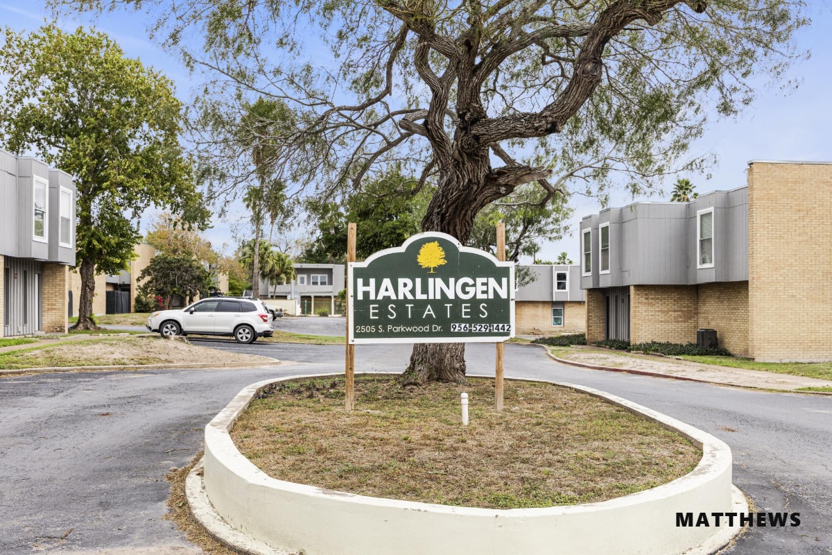 2505 S Parkwood Dr, Harlingen, TX for Sale