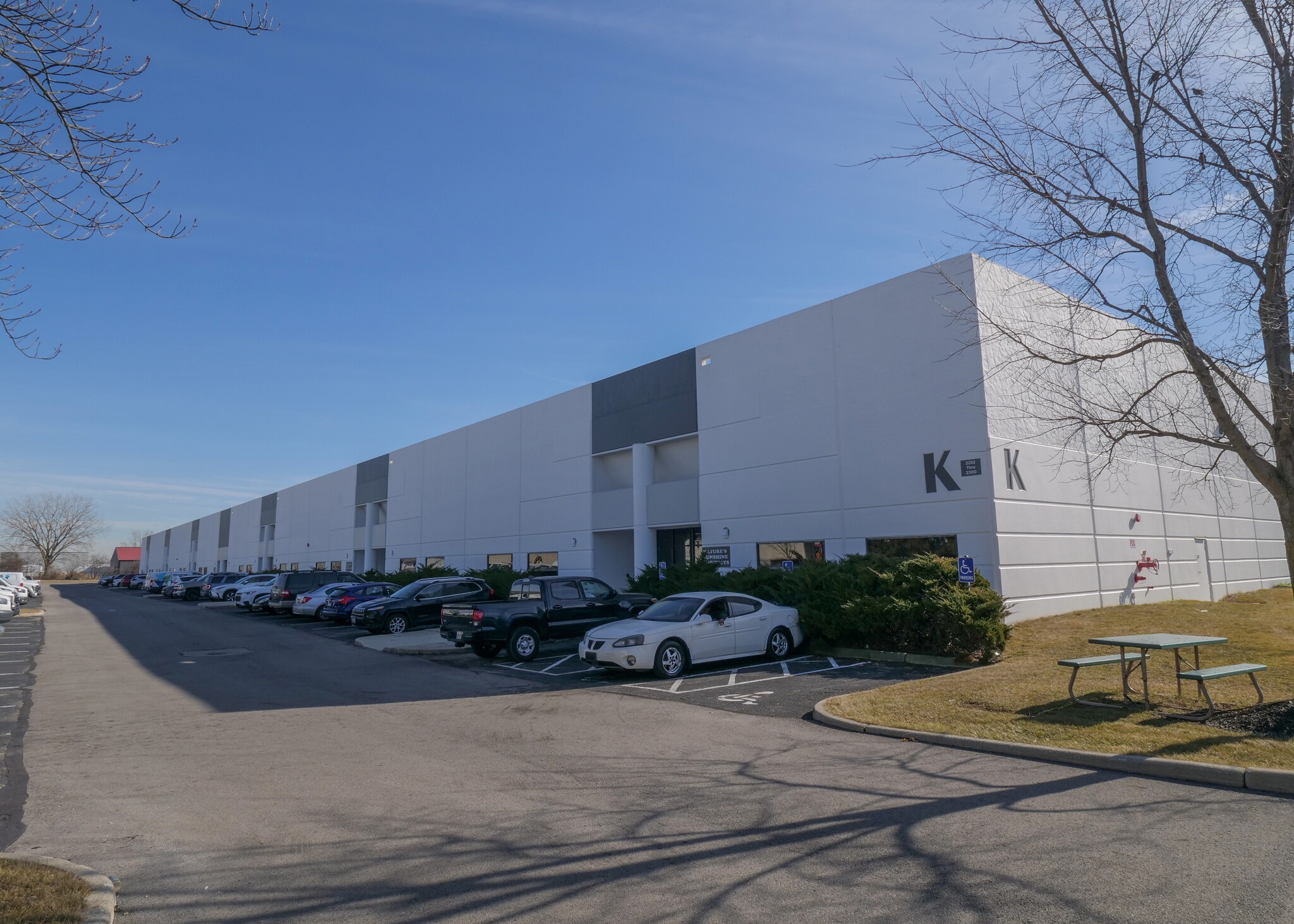 2252-2300 Westbrooke Dr, Columbus, OH for Rent