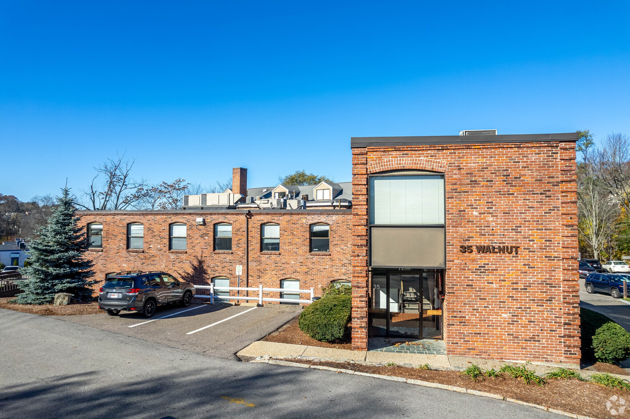 35 Walnut St, Wellesley, MA for Rent