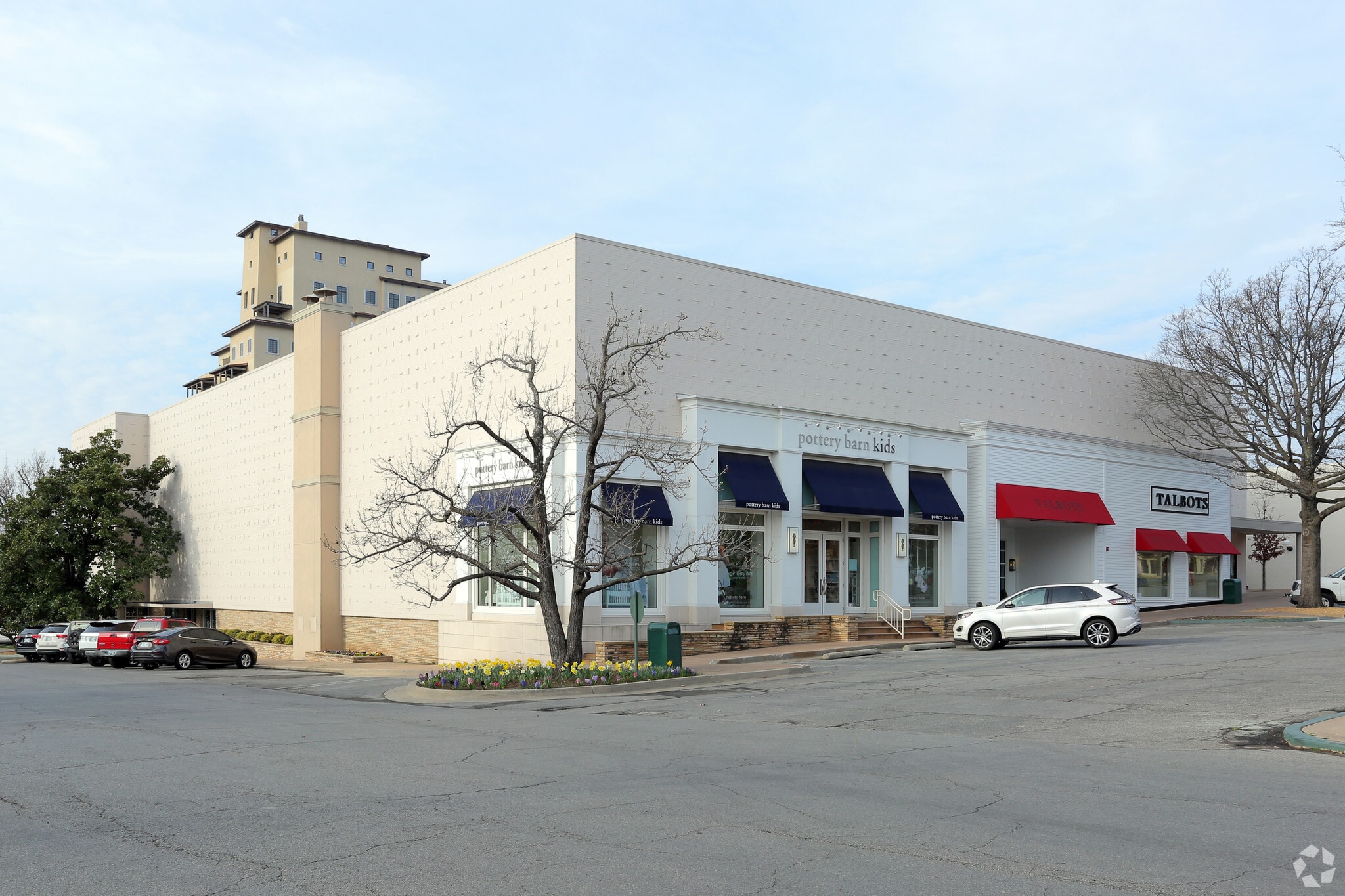 1876 Utica Sq, Tulsa, OK for Rent