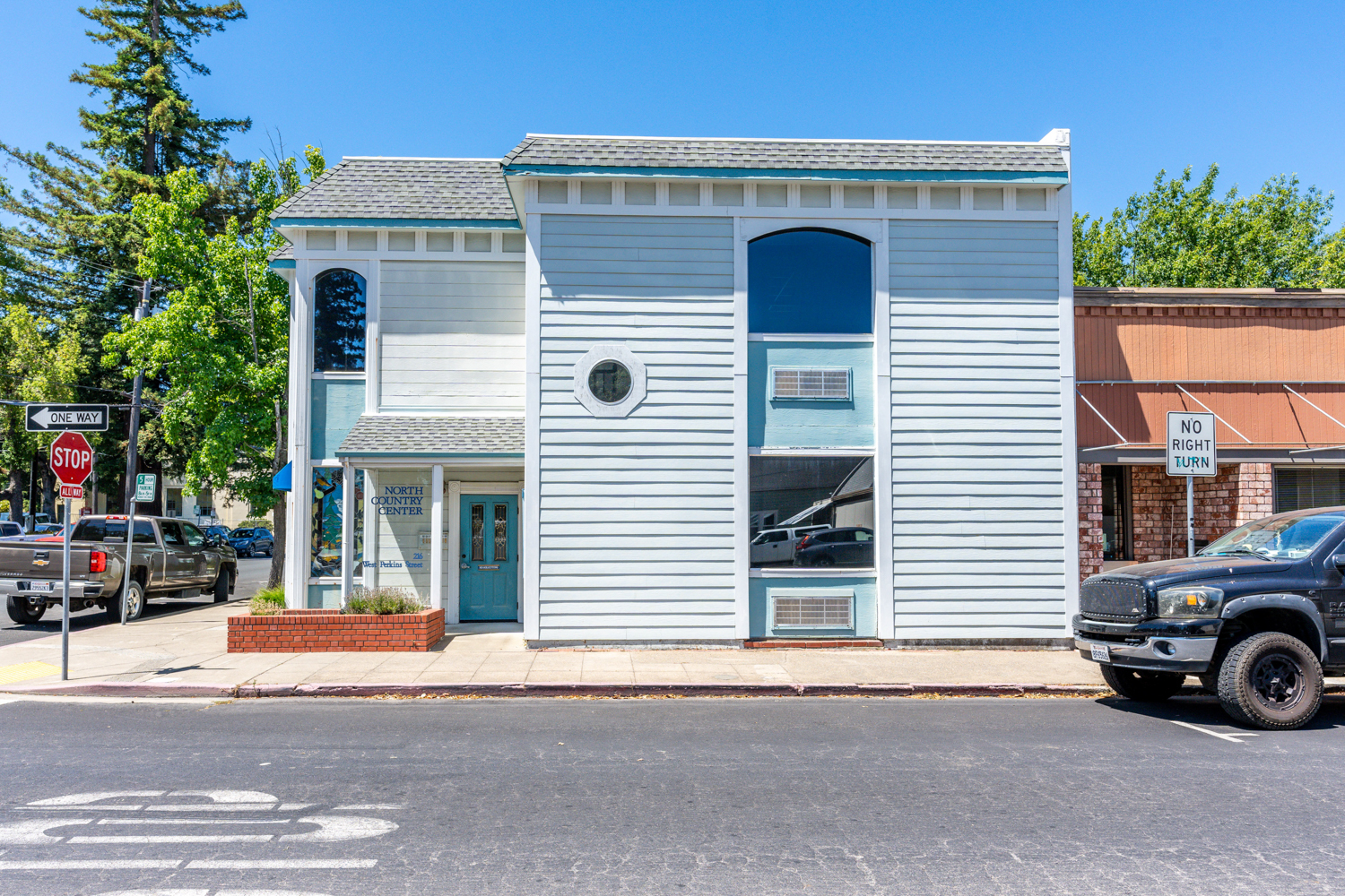 216 W Perkins St, Ukiah, CA for Sale
