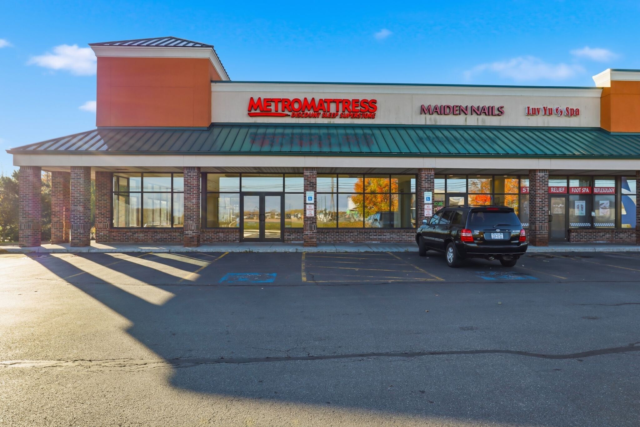 975 Ridge Rd, Webster, NY for Rent