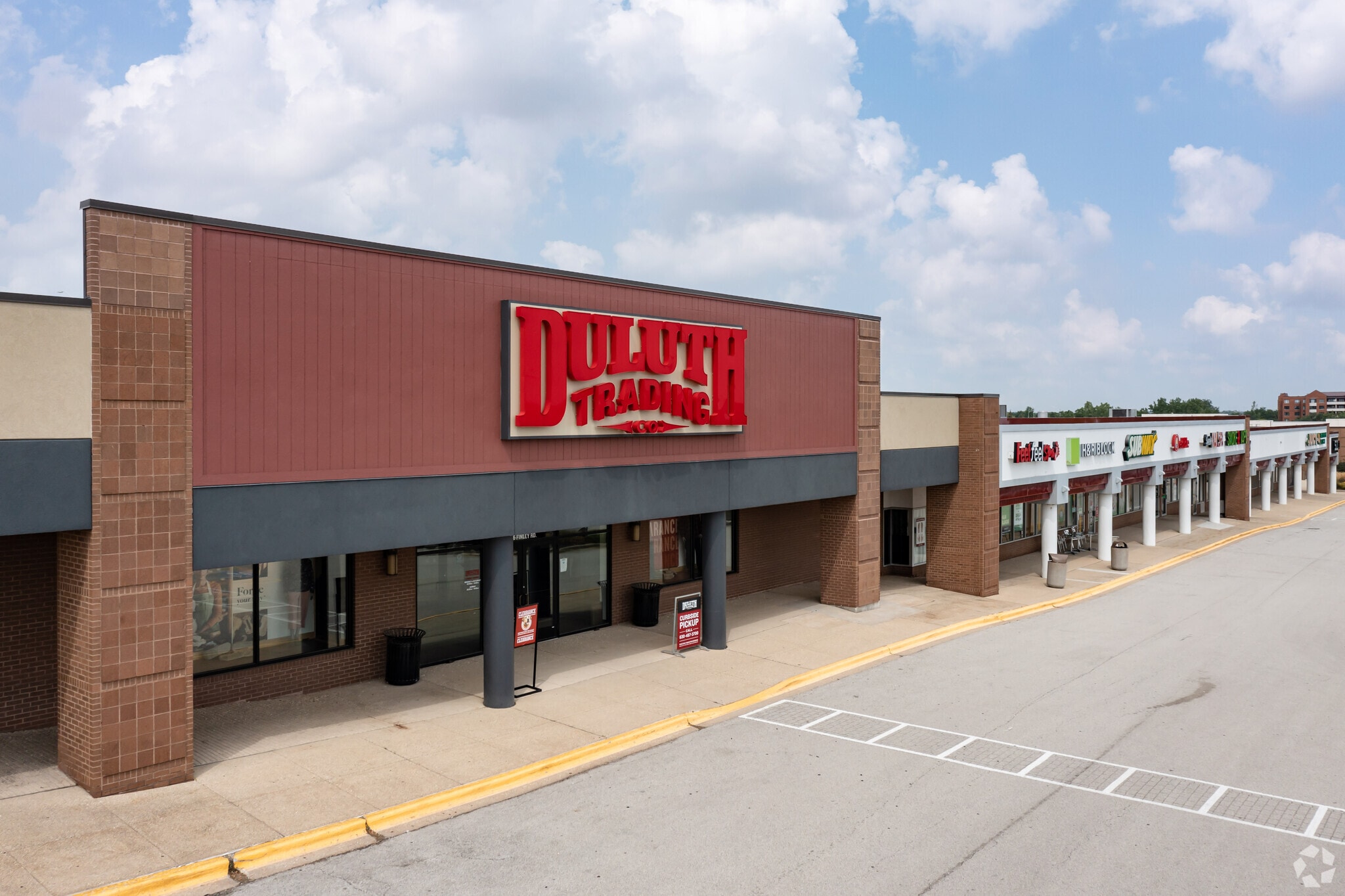 2920-2970 Finley Rd, Downers Grove, IL for Rent
