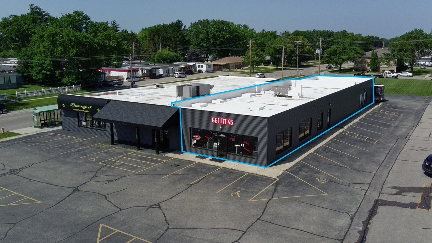 1944 Center Ave, Janesville, WI for Sale